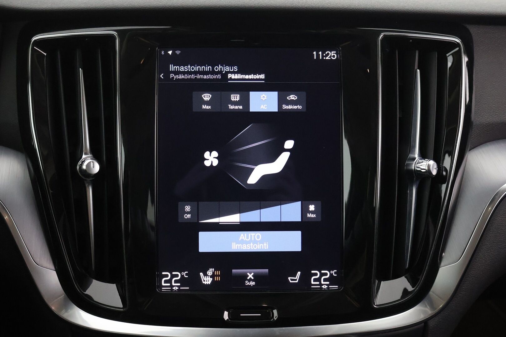 Volvo V60 2022 B4 D-MHEV Business aut - Suomi-auto | Volvo on call | Merkkiliikkeen huoltokirja | Webasto | Kaarrevalot | Jakohihna vaihdettu - KORKO VAIN 3,99 %