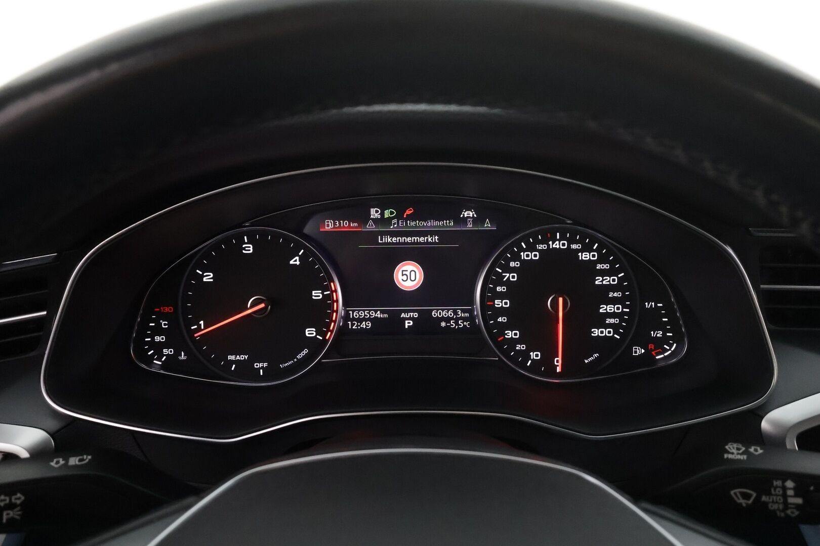 Audi A6 2021 Avant Business Design 40 TDI MHEV quattro S tronic * Webasto / Matrix LED / Koukku / Navi / Vakkari * - 1.Om Suomi-auto / Kahdet renkaat aluvanteilla