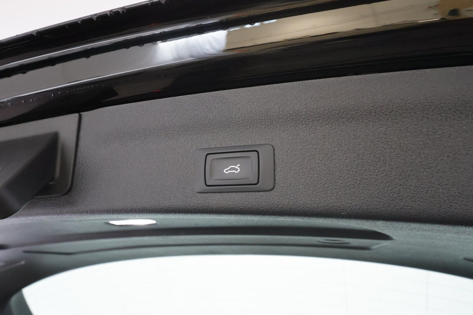 Audi A6 2021 Avant Business Design 40 TDI MHEV quattro S tronic * Webasto / Matrix LED / Koukku / Navi / Vakkari * - 1.Om Suomi-auto / Kahdet renkaat aluvanteilla