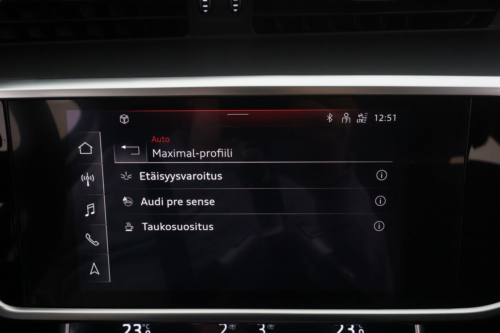 Audi A6 2021 Avant Business Design 40 TDI MHEV quattro S tronic * Webasto / Matrix LED / Koukku / Navi / Vakkari * - 1.Om Suomi-auto / Kahdet renkaat aluvanteilla