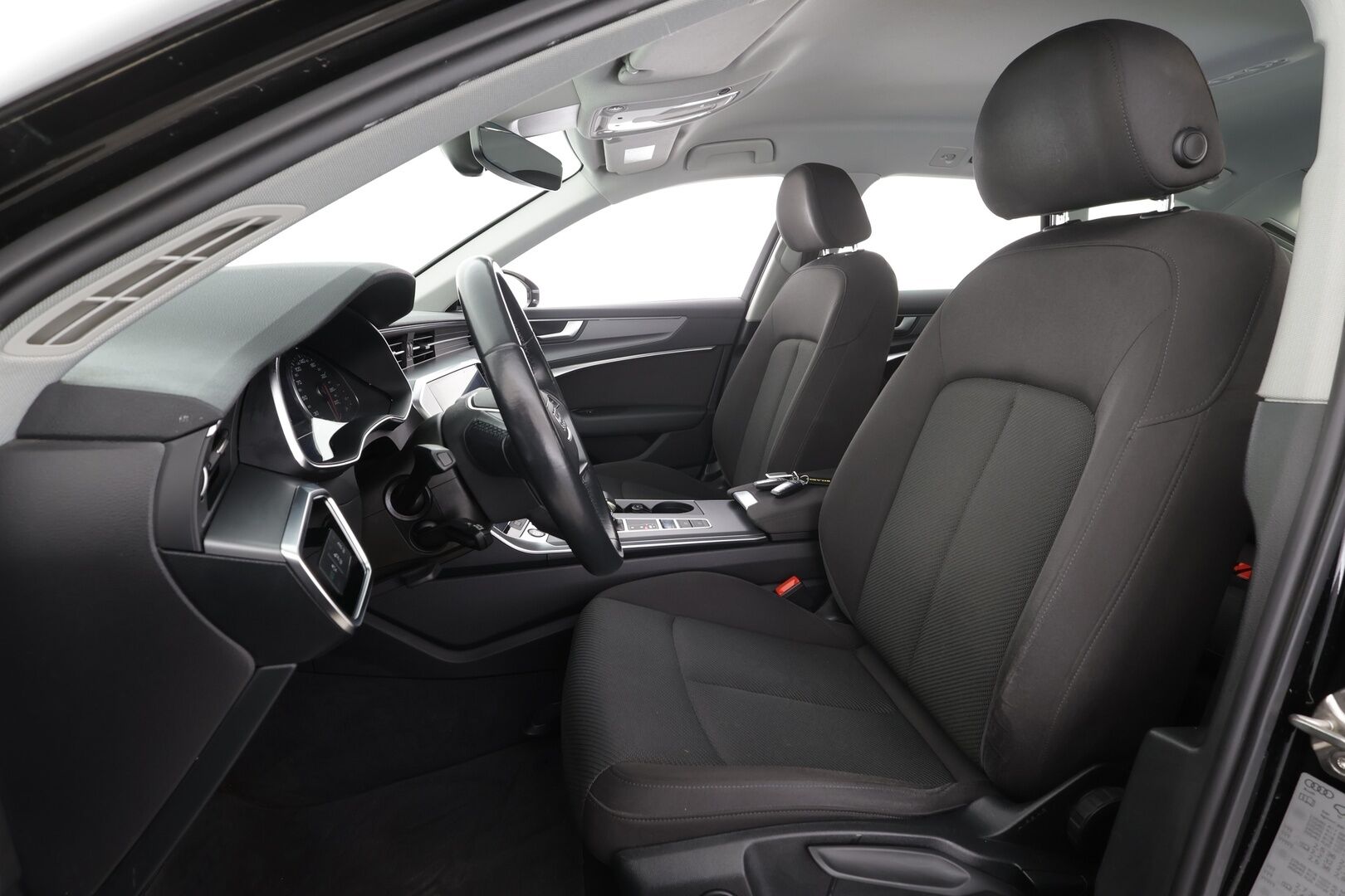 Audi A6 2021 Avant Business Design 40 TDI MHEV quattro S tronic * Webasto / Matrix LED / Koukku / Navi / Vakkari * - 1.Om Suomi-auto / Kahdet renkaat aluvanteilla