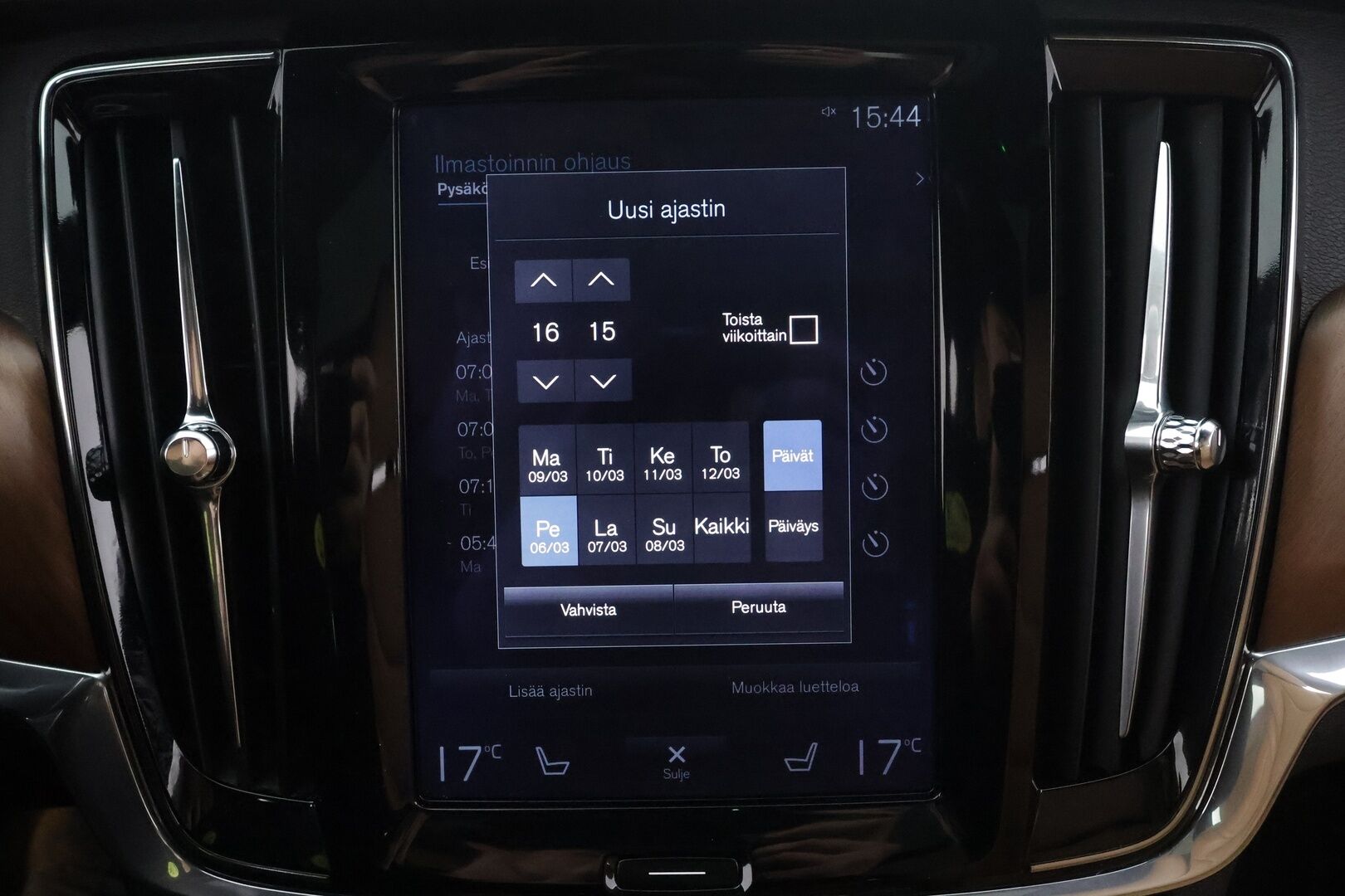 Volvo V90 2017 D5 AWD inscription * B&W / Pilot / Panoraama / HUD / 360-Kamera / Webasto / Koukku / Nahkasisusta / Muistipenkit * - Kahdet Renkaat / Ei AdBlue - HULLUT AVAJAISHULINAT KORKOTARJOUS 3,29 %