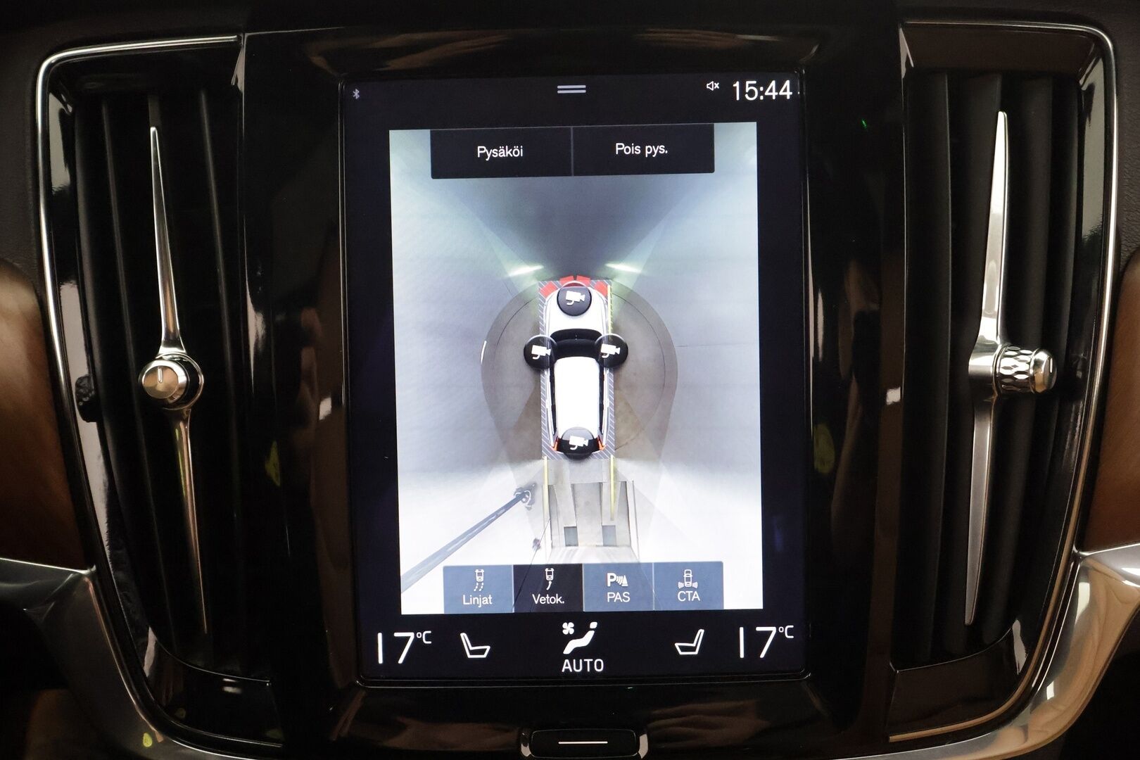 Volvo V90 2017 D5 AWD inscription * B&W / Pilot / Panoraama / HUD / 360-Kamera / Webasto / Koukku / Nahkasisusta / Muistipenkit * - Kahdet Renkaat / Ei AdBlue - HULLUT AVAJAISHULINAT KORKOTARJOUS 3,29 %