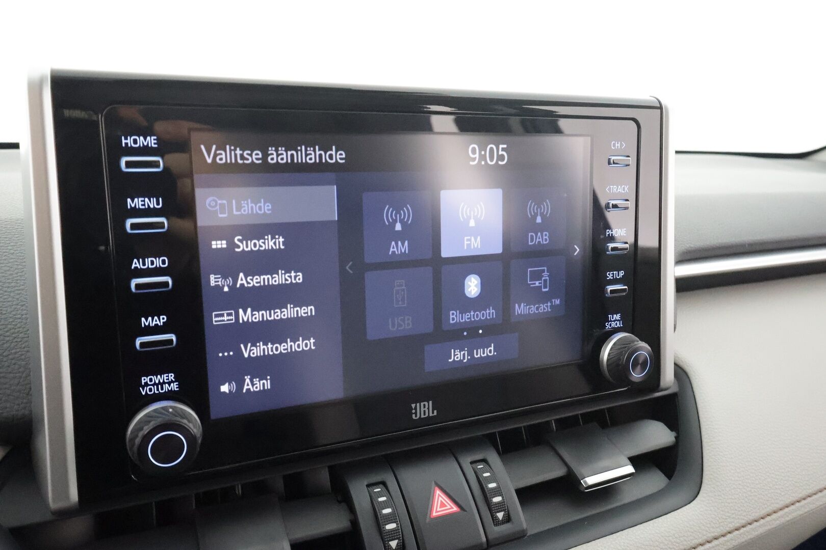 Toyota RAV4 2019 2.5 Hybrid AWD-i Premium * ACC / Muistipenkki / JBL / 360° / Koukku / LED / Kaistavahti / Keyless * - Kahdet renkaat aluvanteilla - HULLUT AVAJAISHULINAT KORKOTARJOUS 3,29 %