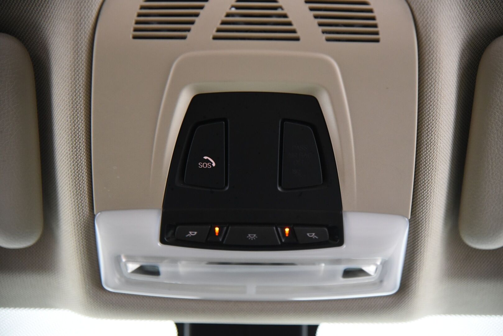 BMW 330 2017 F30 Sedan 330e A SportLine LCI / H&K / Prof.navi / LED / Vaaleat nahat / P-kamera - Merkkihuollettu / 2x Renkaat / Akku kuntotarkastettu - HULLUT AVAJAISHULINAT KORKOTARJOUS 3,29 %