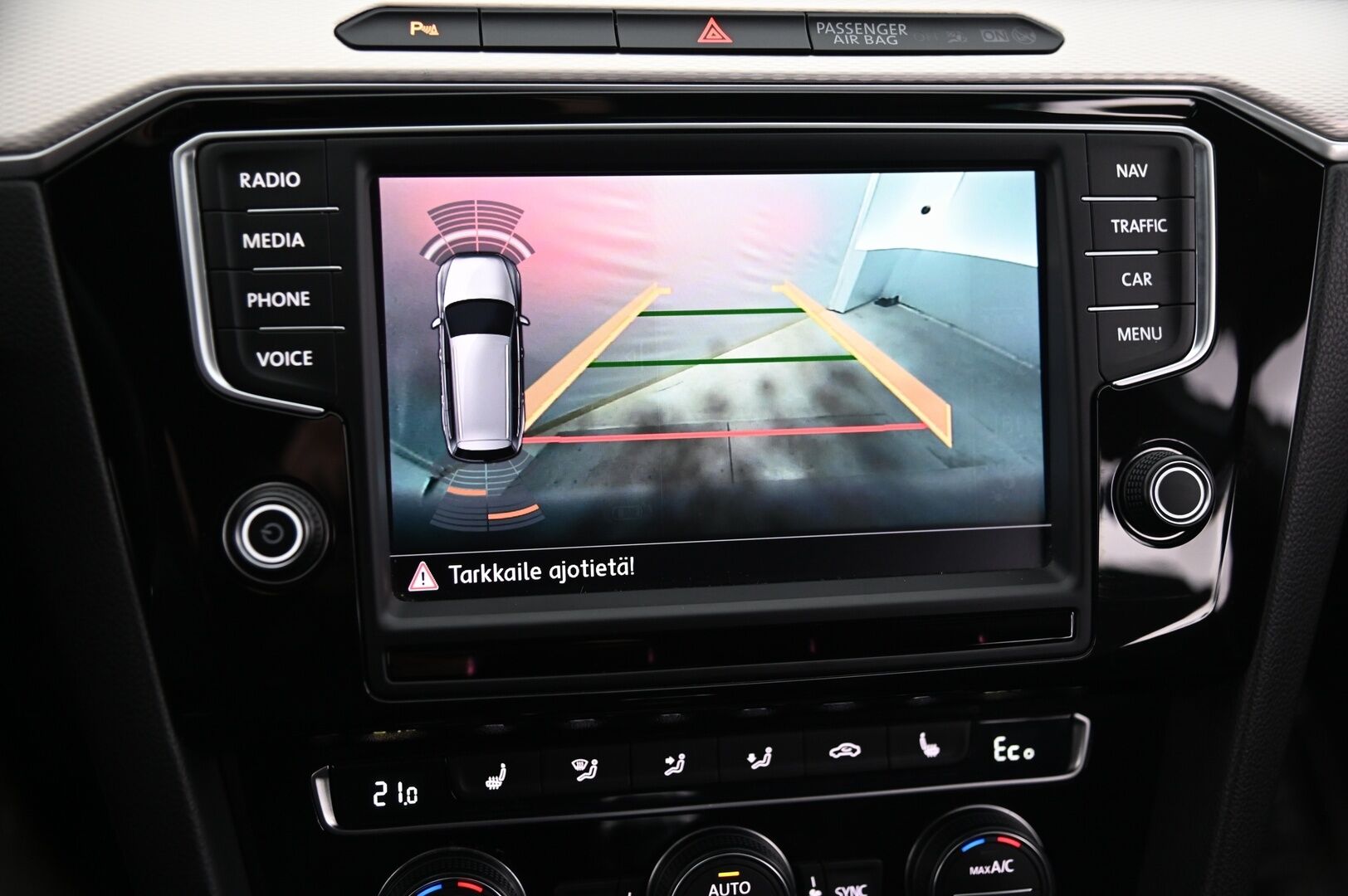 Volkswagen Passat 2016 Passat Variant GTE Plug-In Hybrid* Webasto / Digimittaristo / ACC / P.kamera / Koukku / Navi* - Ergo-Comfort Istuin / Ambient- valaistus / 2x renkaat vanteilla!