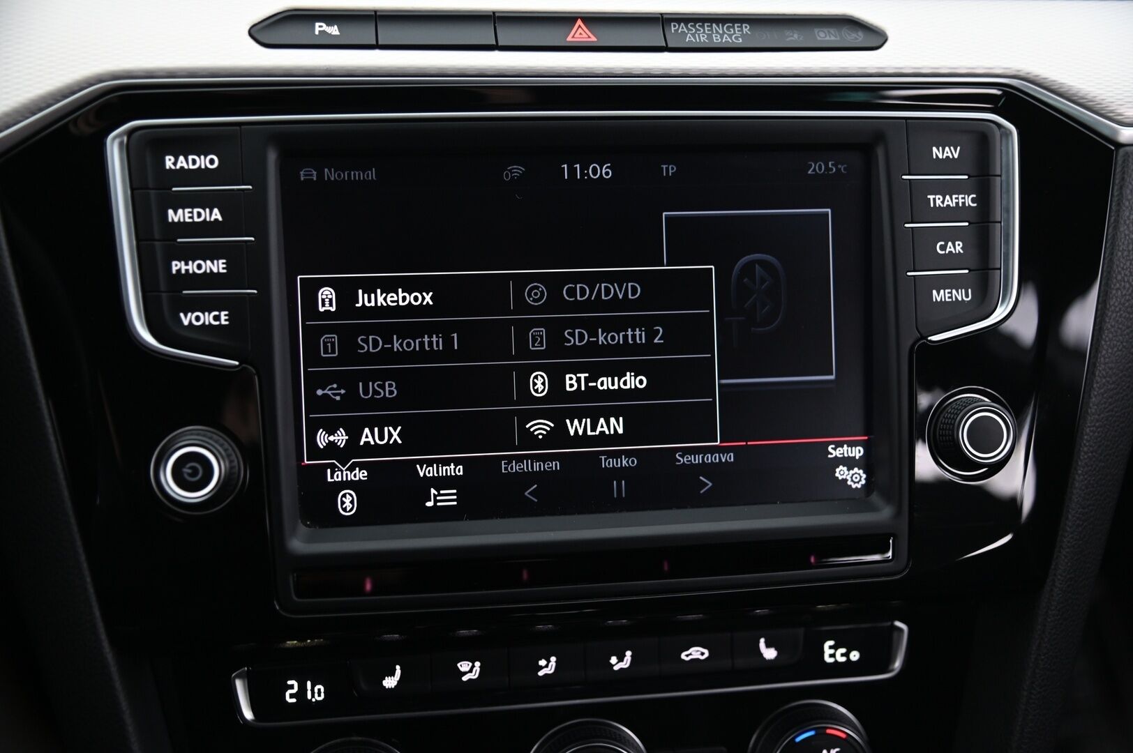 Volkswagen Passat 2016 Passat Variant GTE Plug-In Hybrid* Webasto / Digimittaristo / ACC / P.kamera / Koukku / Navi* - Ergo-Comfort Istuin / Ambient- valaistus / 2x renkaat vanteilla!