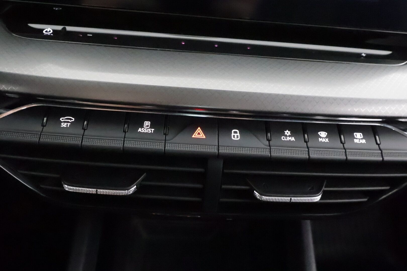 Skoda Octavia 2021 1,5 TSI Ambition eTEC DSG * Webasto / LED / P.tutkat / Digimittaristo / Vakkari / Kaistavahti / Keyless * - 1.om Suomiauto / Kahdet renkaat + Vanteet / Juuri huolettu!