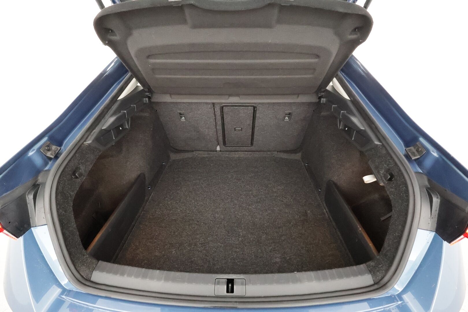 Skoda Octavia 2021 1,5 TSI Ambition eTEC DSG * Webasto / LED / P.tutkat / Digimittaristo / Vakkari / Kaistavahti / Keyless * - 1.om Suomiauto / Kahdet renkaat + Vanteet / Juuri huolettu!