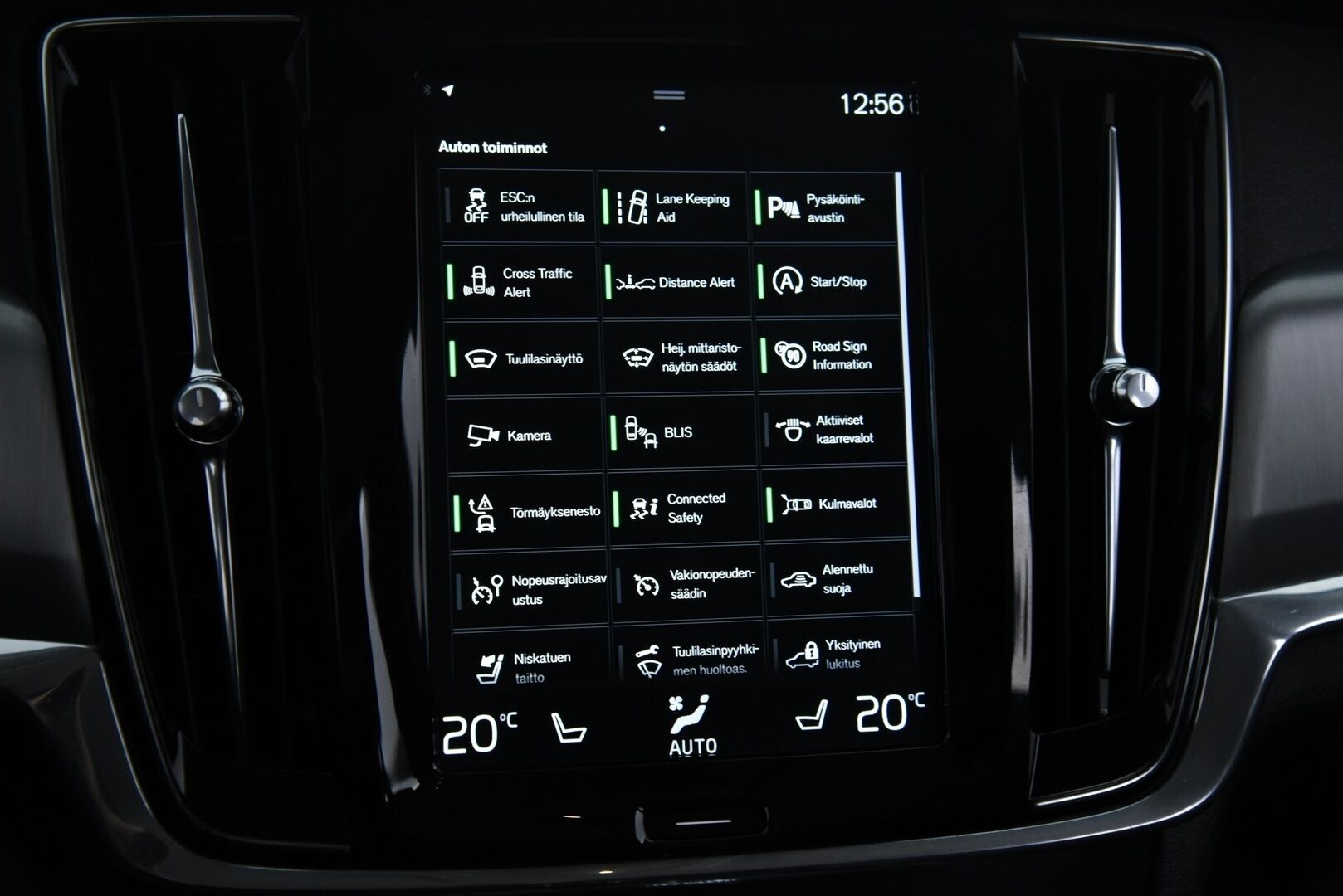 Volvo V90 2018 T5 BI-Fuel Momentum / Adapt.vak / Webasto / HUD / P-kamera / Keyless / VOC / Navi - 55l Bensatankki & 18kg kaasutankki / 2x renkaat Volvon aluvanteilla! / Tulossa myyntiin!