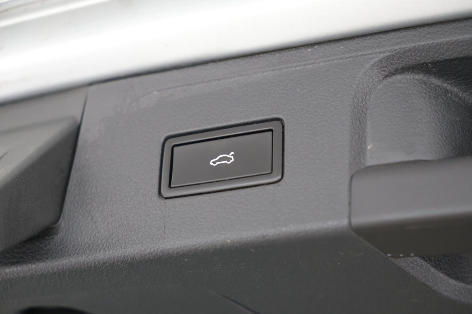 Volkswagen Passat 2016 Variant GTE Plug-In Hybrid 160 kW DSG / Panorama katto / 360 kamerat / Navi / Vetokoukku /*- YritysOutlet - Myydään vain yrityksille -*