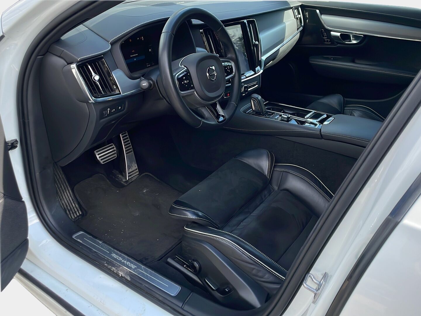 Volvo V90 2022 T8 TwE AWD Business R-Design aut - | ACC | H&K | Koukku | Webasto | 360° | Muistipenkit | Full-LED | Ratinlämmitin | 
