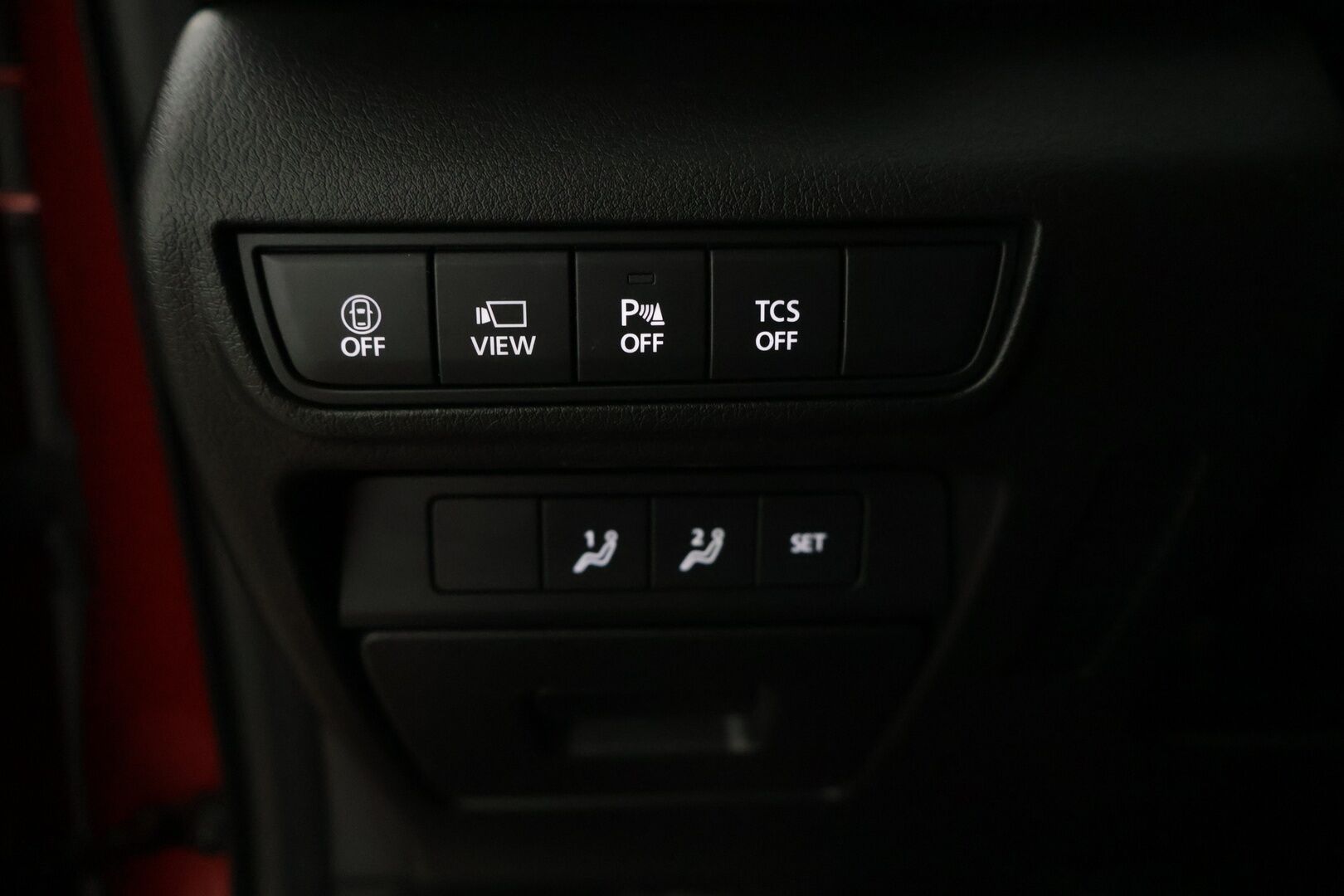 Mazda MX-30 2021 35,5 kWh e-Skyactiv Luxury * HUD / Bose / Keyless. /  360 P-Kamera / ACC / Kaistavahti / Sähköpenkki muistilla* - Huollot on ajantasalla / Renkaat ajokuntoiset / Juuri katsastettu * - Osta nyt, maksa vasta ensi vuonna