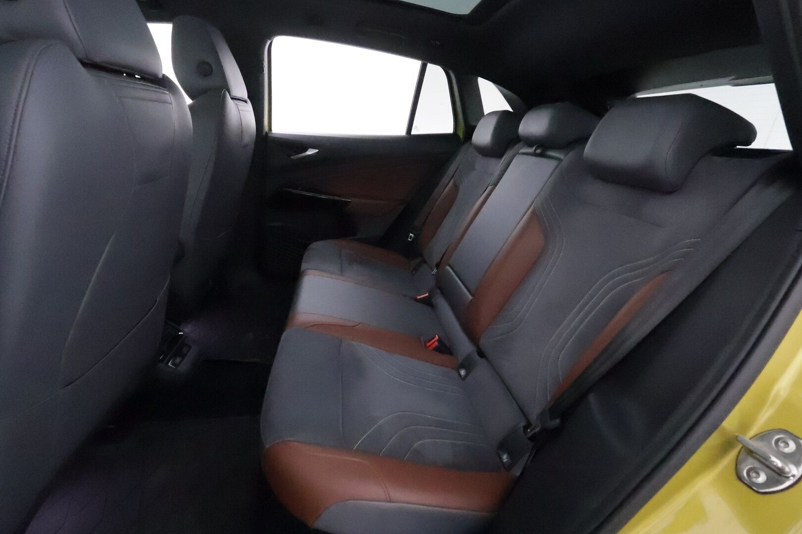 Volkswagen ID.4 2021 Pro Performance 1ST Max 150 kW, akku 77 kWh *ACC / HUD / Panorama / Muistipenkit hieronnalla / IQ.Light / ILP / 360° / Navi* - 1.Om Suomi-auto / Akku kuntotarkastettu / Kahdet renkaat aluvanteilla - HULLU BLACKWEEK KORKOTARJOUS 2,49%