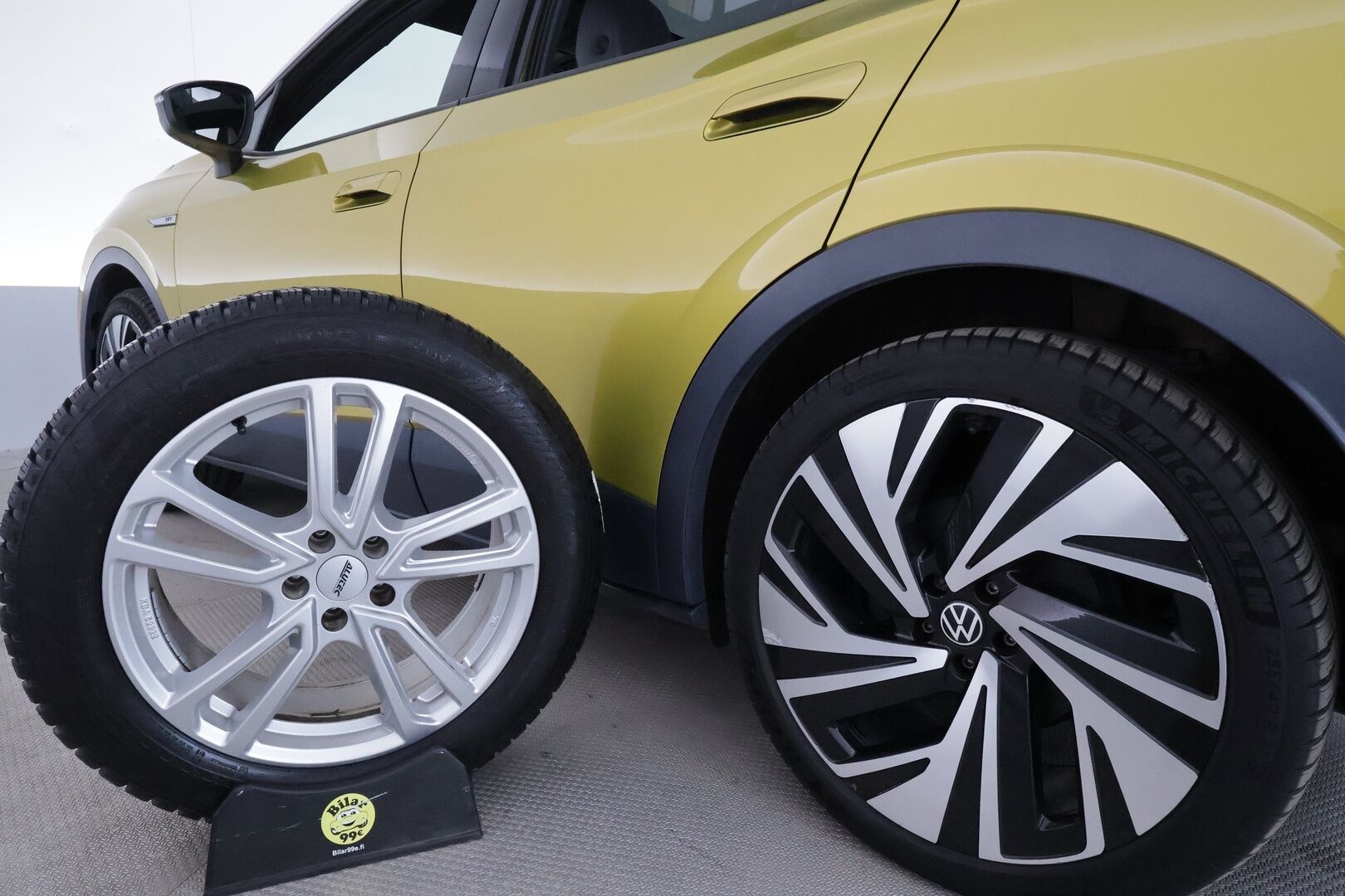 Volkswagen ID.4 2021 Pro Performance 1ST Max 150 kW, akku 77 kWh *ACC / HUD / Panorama / Muistipenkit hieronnalla / IQ.Light / ILP / 360° / Navi* - 1.Om Suomi-auto / Kahdet renkaat aluvanteilla