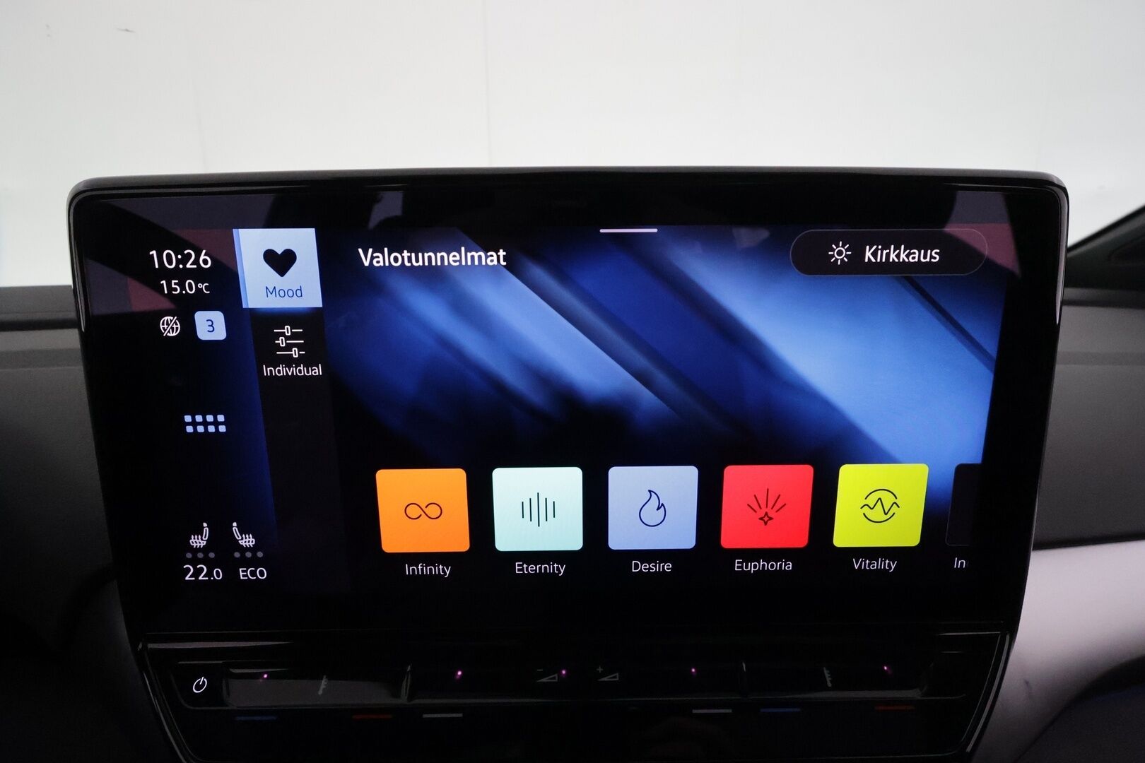 Volkswagen ID.4 2021 Pro Performance 1ST Max 150 kW, akku 77 kWh *ACC / HUD / Panorama / Muistipenkit hieronnalla / IQ.Light / ILP / 360° / Navi* - 1.Om Suomi-auto / Akku kuntotarkastettu / Kahdet renkaat aluvanteilla - HULLU BLACKWEEK KORKOTARJOUS 2,49%