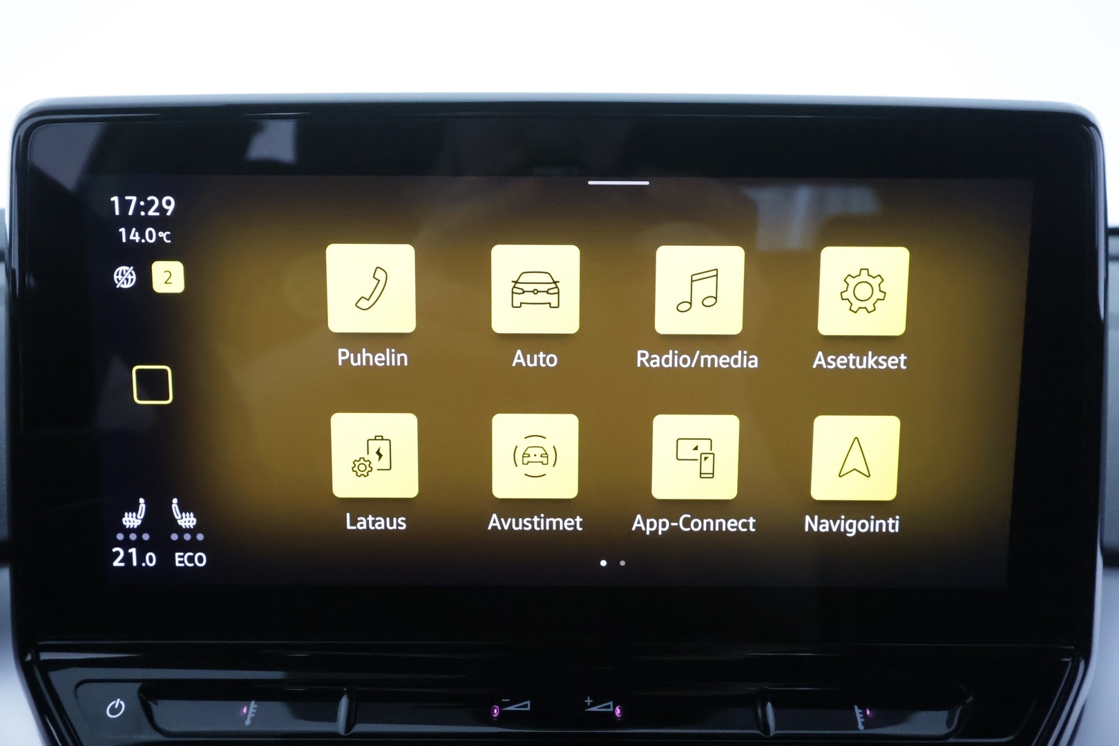 Volkswagen ID.4 2021 Pro Performance 1ST 150 kW, akku 77 kWh * ACC / ILP / Koukku / P.Kamera / LED / Navi / Ratinlämmitin * - Suomi-auto / Kahdet renkaat aluvanteilla / Merkkihuollettu