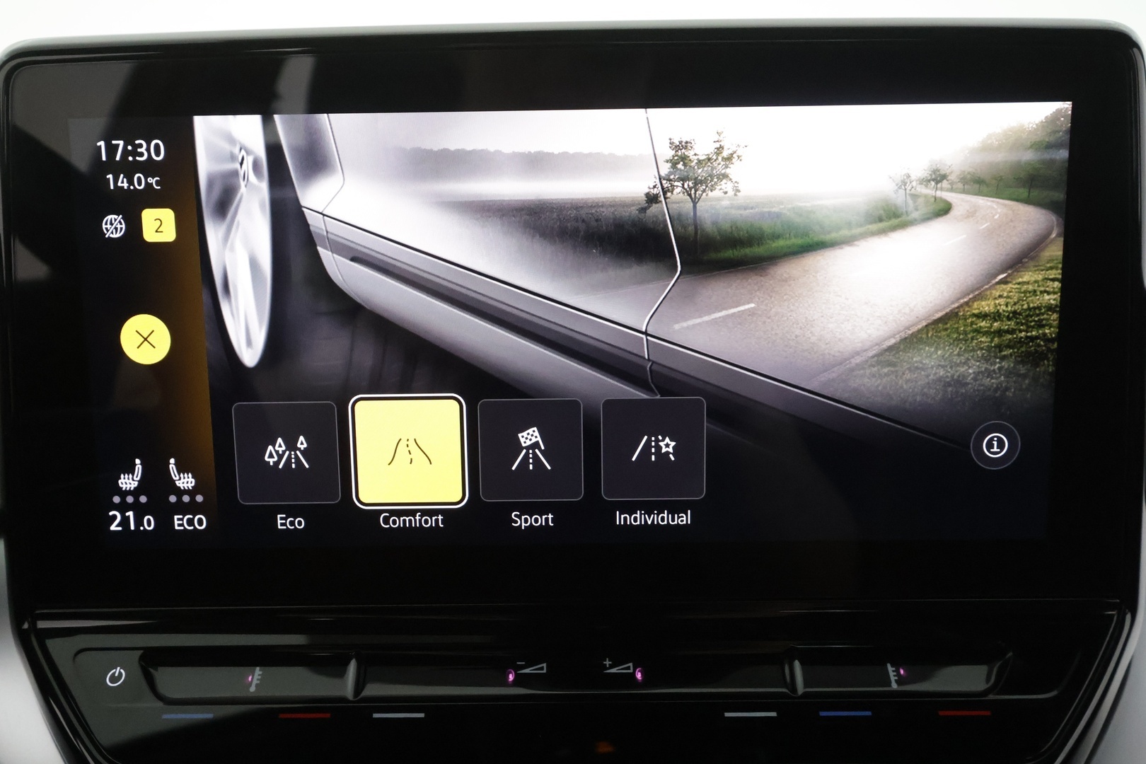 Volkswagen ID.4 2021 Pro Performance 1ST 150 kW, akku 77 kWh * ACC / ILP / Koukku / P.Kamera / LED / Navi / Ratinlämmitin * - Suomi-auto / Kahdet renkaat aluvanteilla / Merkkihuollettu
