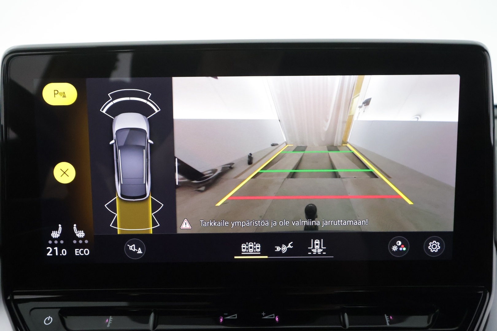 Volkswagen ID.4 2021 Pro Performance 1ST 150 kW, akku 77 kWh * ACC / ILP / Koukku / P.Kamera / LED / Navi / Ratinlämmitin * - Suomi-auto / Kahdet renkaat aluvanteilla / Merkkihuollettu