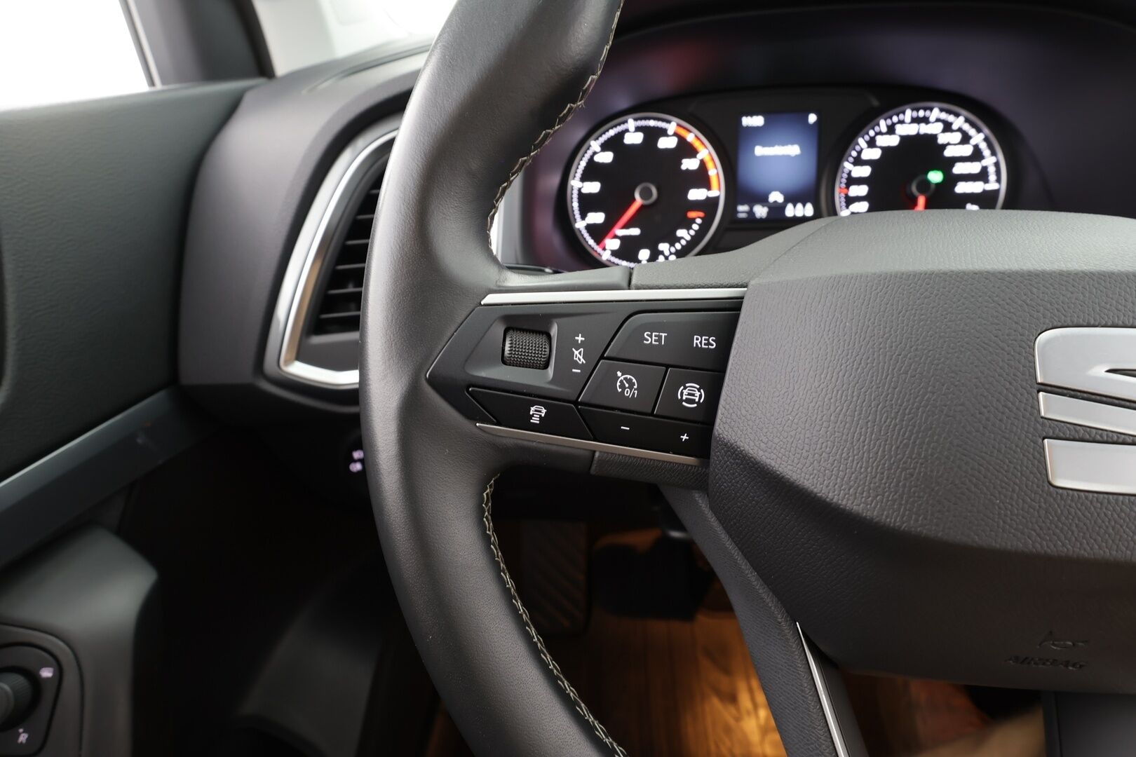 Seat Ateca 2021 1,5 TSI 150 EVO Style DSG - | ACC | Webasto | Koukku | Lane Assist | Side Assist | P.kamera | Keyless | LED | Sähk. talaluukku | Lämm. ratti | Merkkihuollot | 
