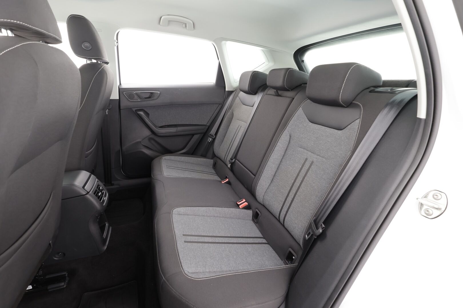 Seat Ateca 2021 1,5 TSI 150 EVO Style DSG - | ACC | Webasto | Koukku | Lane Assist | Side Assist | P.kamera | Keyless | LED | Sähk. talaluukku | Lämm. ratti | Merkkihuollot | 