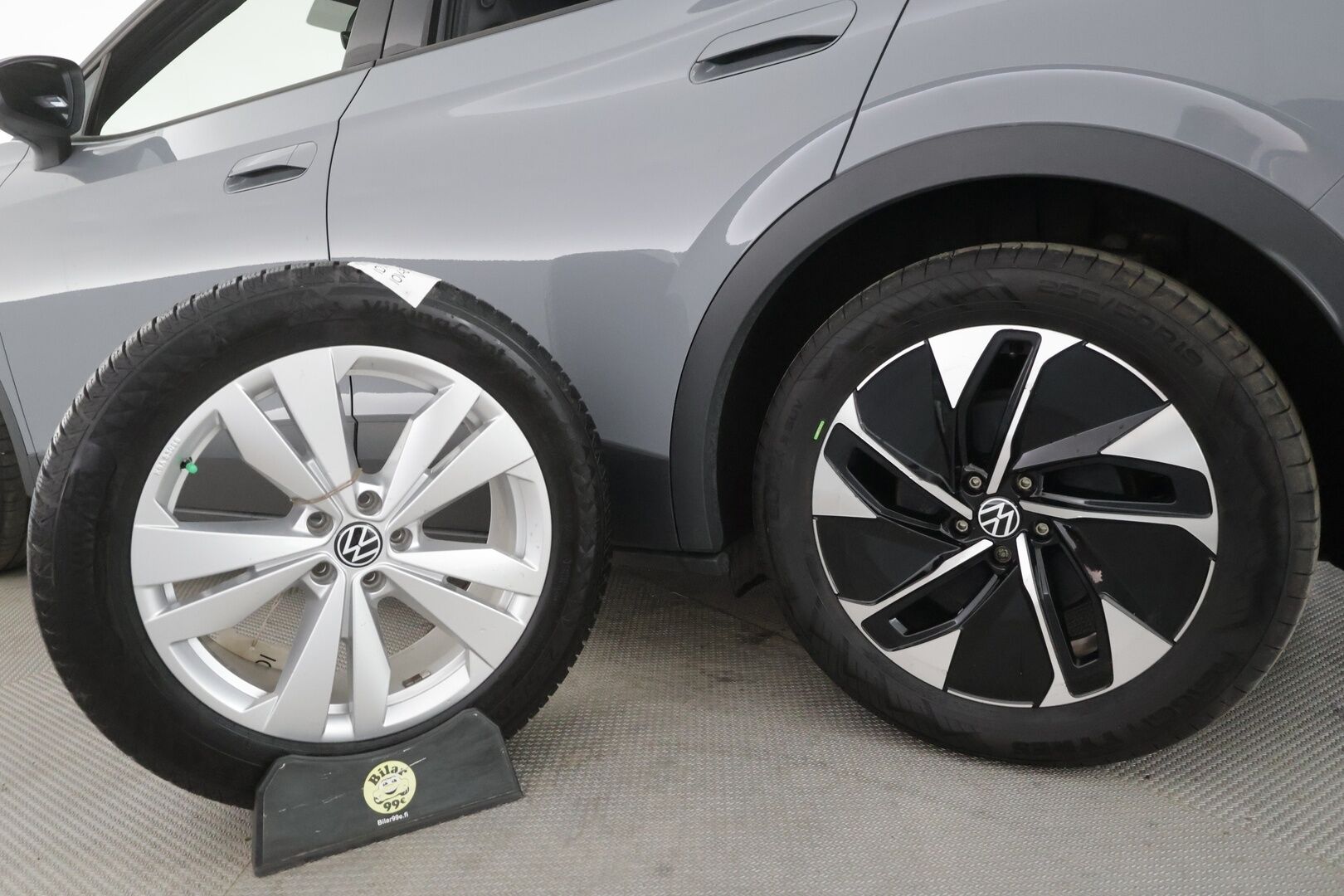 Volkswagen ID.4 2021 Pro Performance Business 150 kW, akku 77 kWh - | ILP | Koukku | ACC | Matrix-LED | P.Kamera | Nahka-Alcantara | Navi | Kaistavahti | Keyless | 1-om Suomi-auto | 2x Latauskaapelit | Kahdet renkaat |