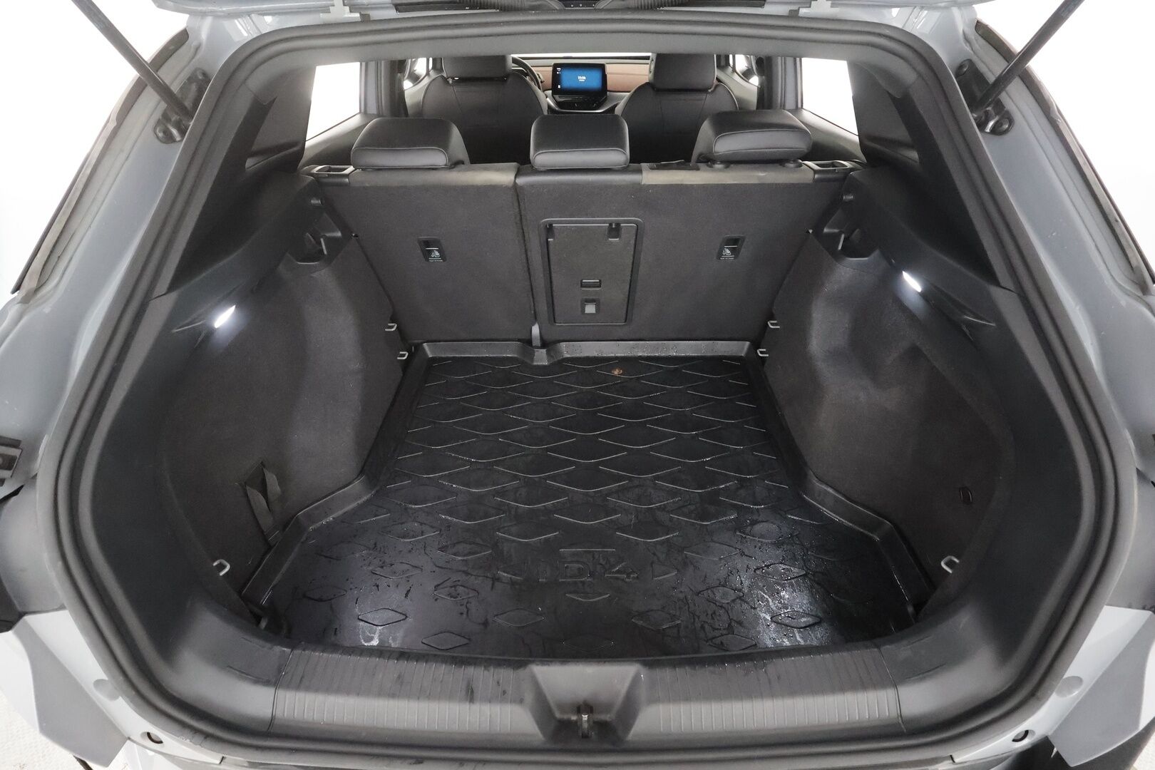 Volkswagen ID.4 2021 Pro Performance Business 150 kW, akku 77 kWh - | ILP | Koukku | ACC | Matrix-LED | P.Kamera | Nahka-Alcantara | Navi | Kaistavahti | Keyless | 1-om Suomi-auto | 2x Latauskaapelit | Kahdet renkaat |
