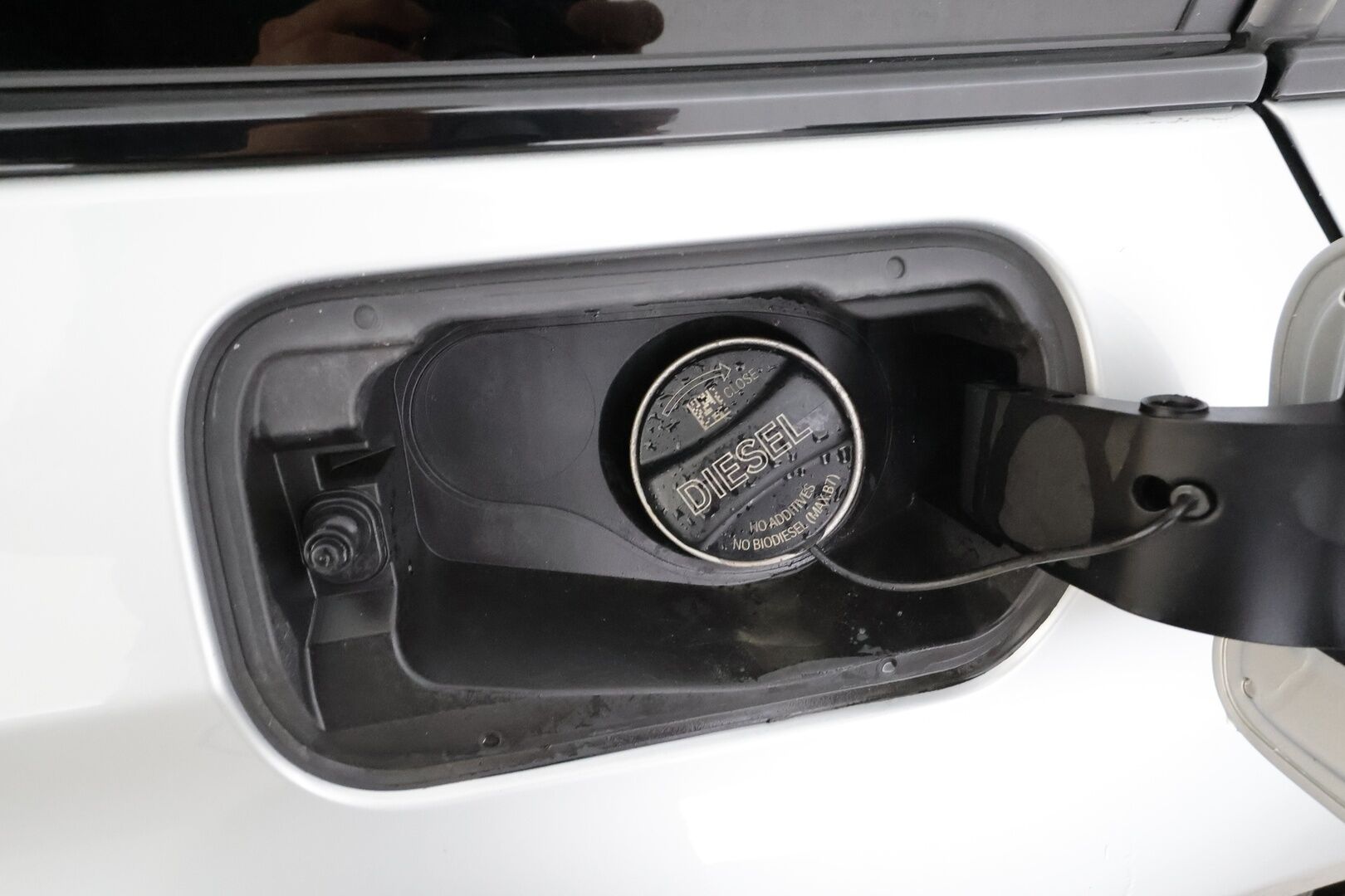 BMW 320 2018 F31 Touring 320d A xDrive Business M-Sport * HUD / Panorama / Adapt.LED / P.kamera / H&K / Comfort Access * - Vakkari / Navi / Sporttinahat / Koukku / Kahdet renkaat aluvanteilla / Hyvät varusteet