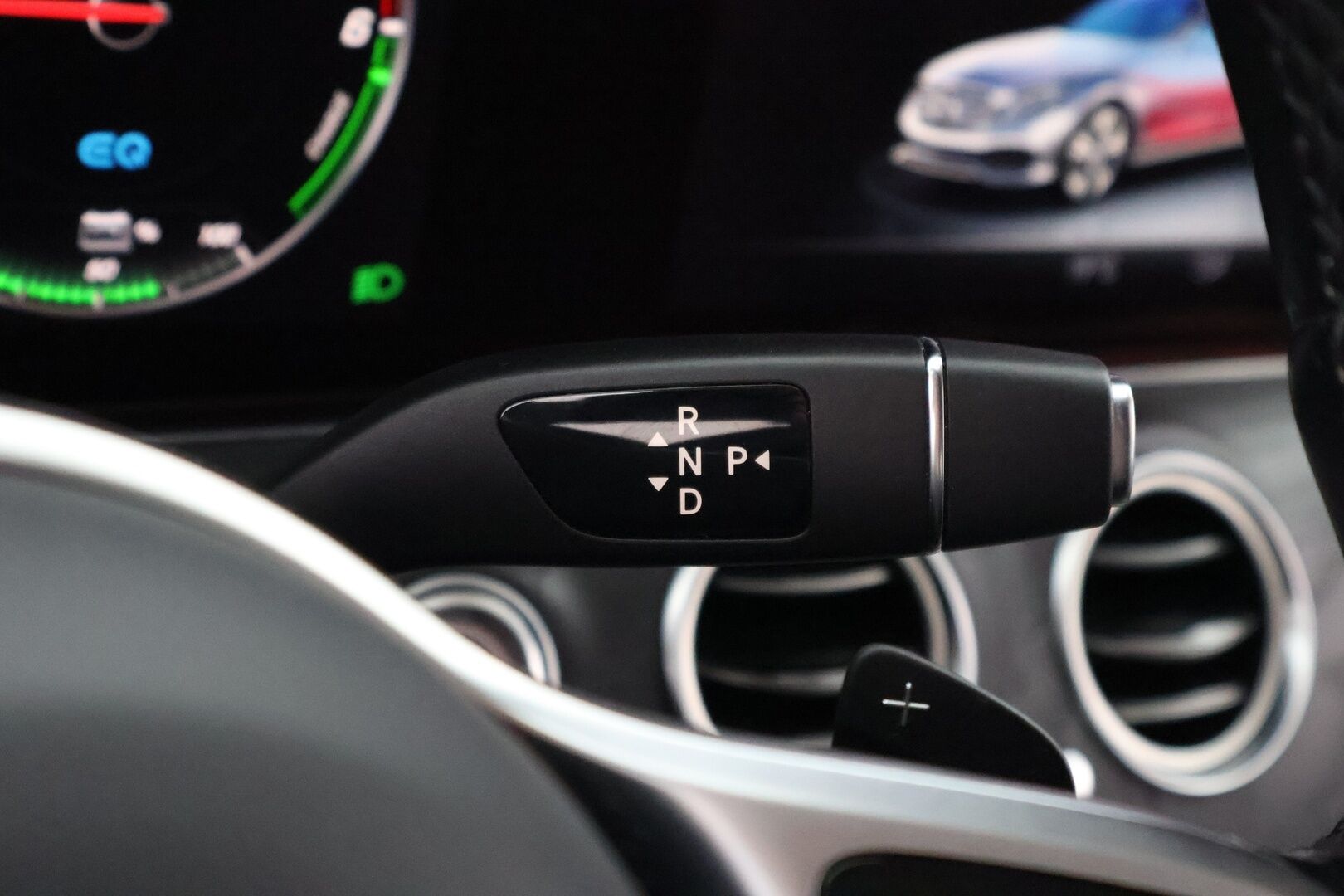 Mercedes-Benz E 2020 300 de A Business Avantgarde Edition EQ Power - Multibeam / Widescreen / Peruutuskamera / Ruskeat nahat / Vetokoukku / Vakkari / BLIS / Comand-Navi / Juuri saapunut!
