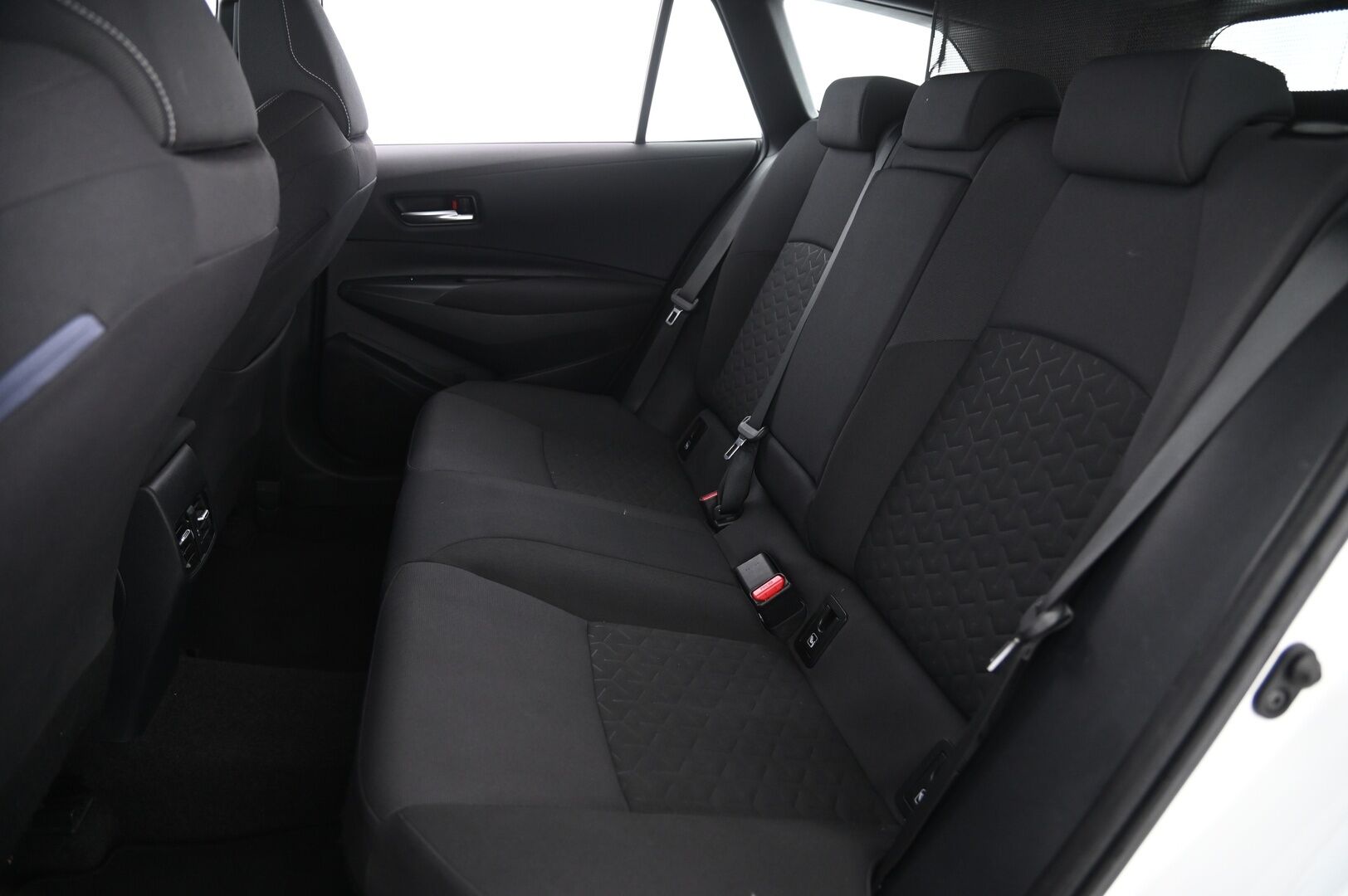 Toyota Corolla 2020 Touring Sports 1,8 Hybrid Active Business - ACC | Merkkihuollot | ACC | Lohko | Navi | KeyLess | P. Kamera | Ratinlämmitin | 2x renkaat&vanteet