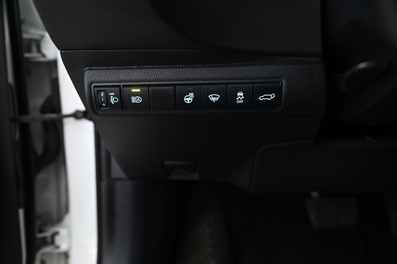 Toyota Corolla 2020 Touring Sports 1,8 Hybrid Active Business - ACC | Merkkihuollot | ACC | Lohko | Navi | KeyLess | P. Kamera | Ratinlämmitin | 2x renkaat&vanteet