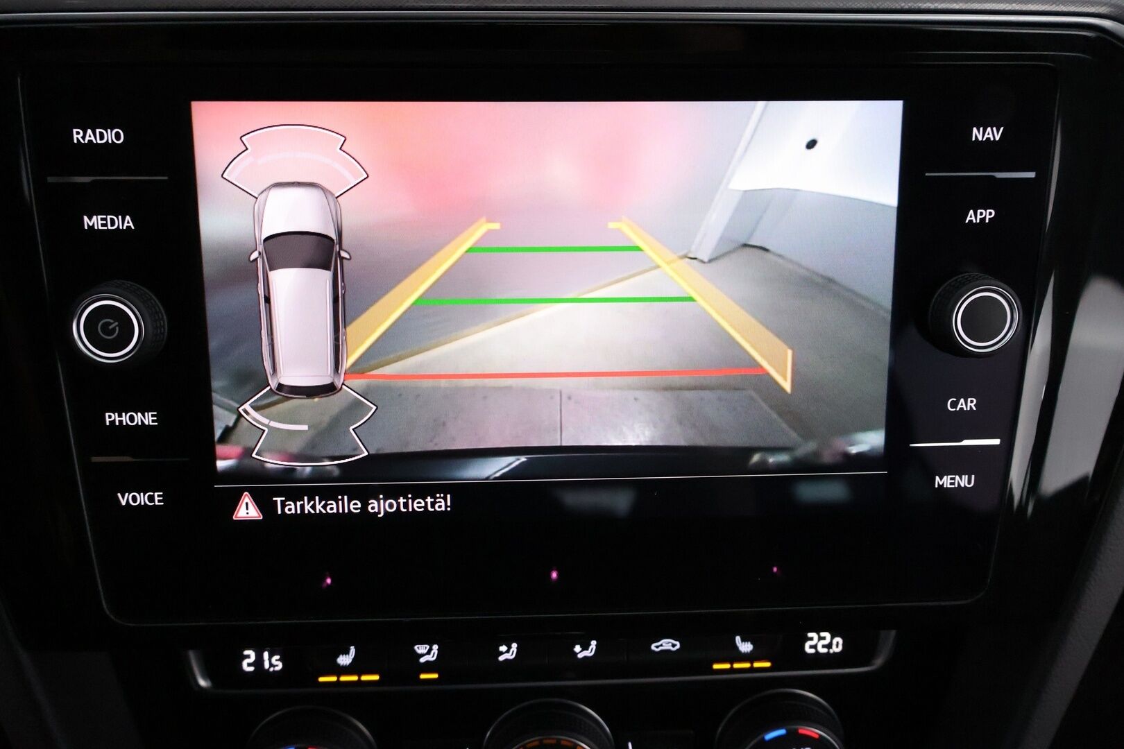 Volkswagen Passat 2020 Variant GTE Plug-In Hybrid 160 kW DSG-automaatti - 1Om Suomiauto | Webasto | ACC | Matrix LED | Facelift | Peruutuskamera | Ratinlämmitys | ergoComfort