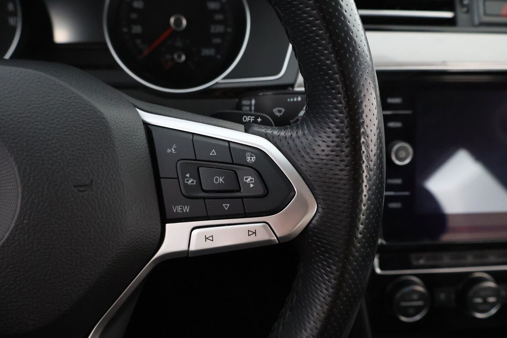 Volkswagen Passat 2020 Variant GTE Plug-In Hybrid 160 kW DSG-automaatti - 1Om Suomiauto | Webasto | ACC | Matrix LED | Facelift | Peruutuskamera | Ratinlämmitys | ergoComfort