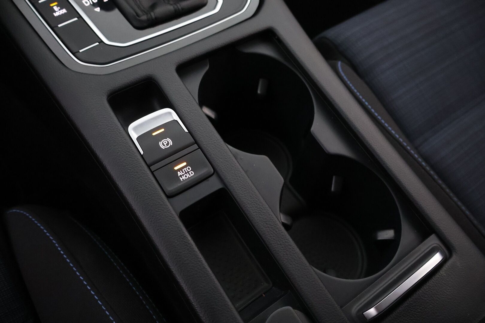 Volkswagen Passat 2020 Variant GTE Plug-In Hybrid 160 kW DSG-automaatti - 1Om Suomiauto | Webasto | ACC | Matrix LED | Facelift | Peruutuskamera | Ratinlämmitys | ergoComfort