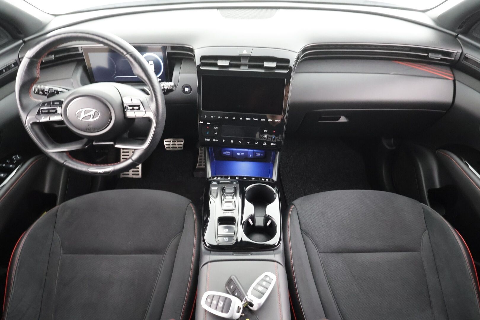 Hyundai Tucson 2022 1,6 T-GDI 265 hv Plug in 4WD 6AT N Line * Webasto / Koukku / ACC / LED / Ilmastoitu muistipenkki / P.Kamera / Navi * - 1-om Suomi-auto / Akku kuntotarkastettu SoH 97.9% / Kahdet renkaat - HULLU BLACKWEEK KORKOTARJOUS 2,49%