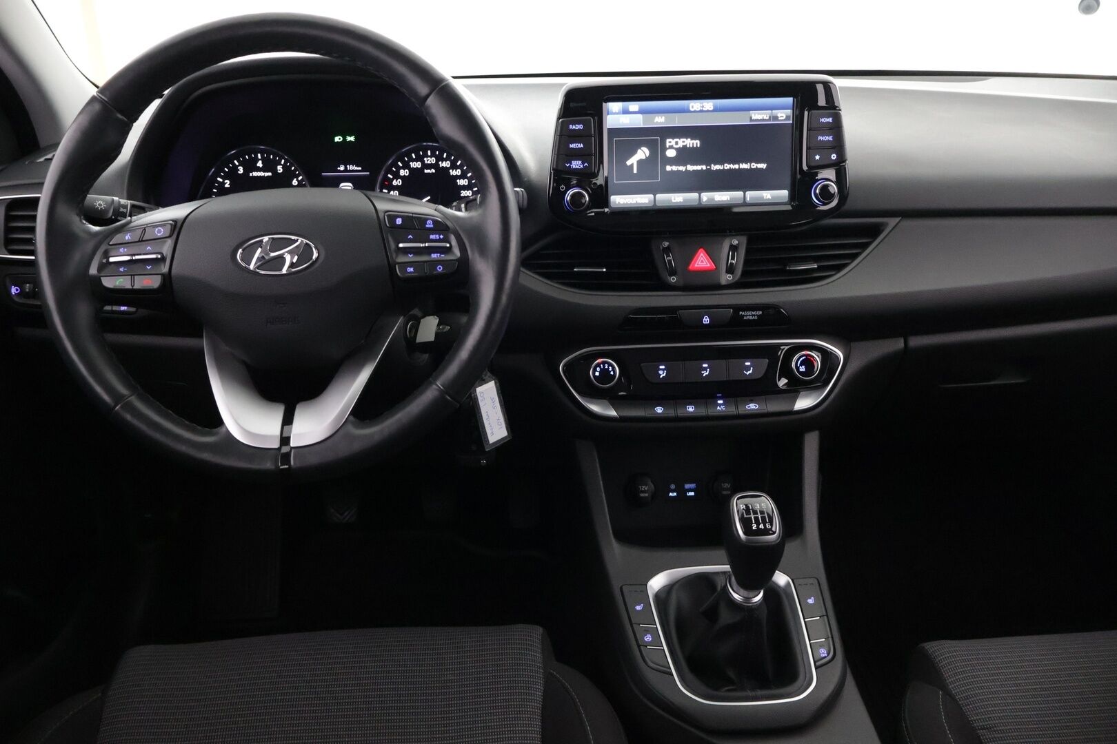Hyundai i30 Wagon 2020 1,0 T-GDI 120 hv Fresh - Kamera | Kaistanpitoavustin | Hätäjarrutusavustin | Vakkari + rajoitin | Ratinlämmitys | Penkinlämmittimet | Kaukovaloautomatiikka |