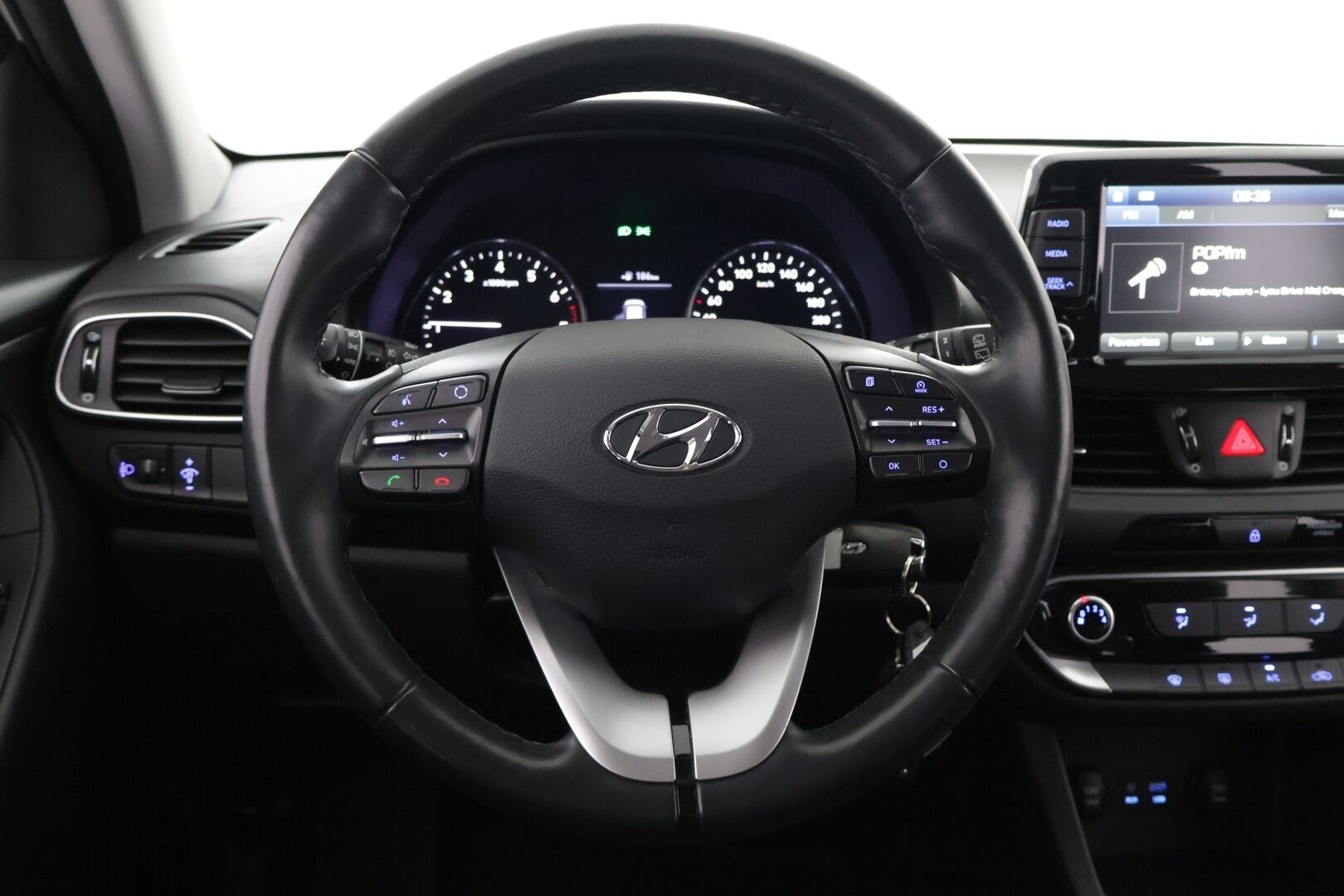 Hyundai i30 Wagon 2020 1,0 T-GDI 120 hv Fresh - Kamera | Kaistanpitoavustin | Hätäjarrutusavustin | Vakkari + rajoitin | Ratinlämmitys | Penkinlämmittimet | Kaukovaloautomatiikka |