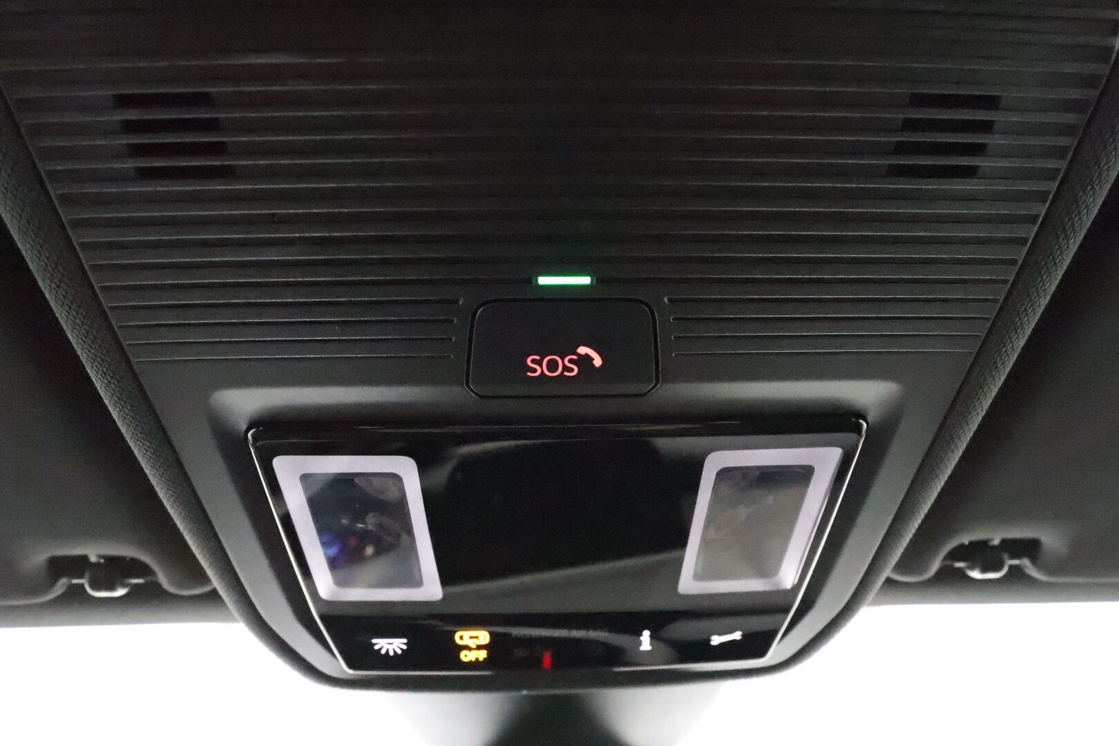 Seat LEON SPORTSTOURER 2021 1.5 eTSI 150 Hybrid DSG FR - 1.Om Suomi-auto / Webasto / Koukku /  Adapt.vakkari / P. Kamera / Kaistavahti / KeylessGo / 2x Renkaat / 