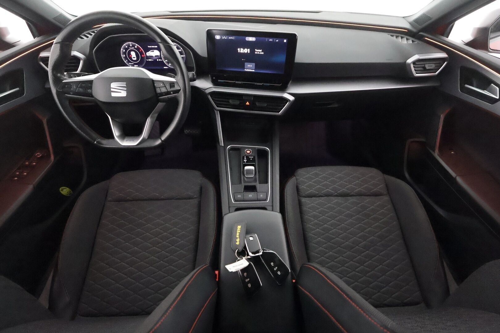 Seat LEON SPORTSTOURER 2021 1.5 eTSI 150 Hybrid DSG FR - 1.Om Suomi-auto / Webasto / Koukku /  Adapt.vakkari / P. Kamera / Kaistavahti / KeylessGo / 2x Renkaat / 