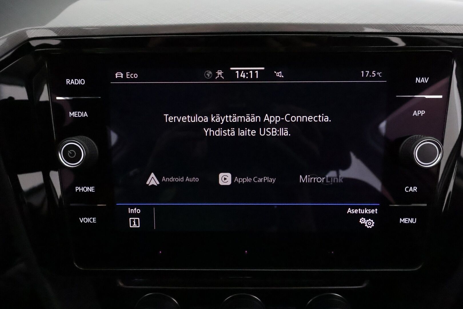 Volkswagen Passat 2020 Variant GTE Plug-In Hybrid 160 kW DSG **Webasto / Koukku / ACC / LED-valot / P.kamera / Navi / Kaistavahti** - 2x Latauskaapelit / Kahdet Renkaat / Merkkihuollettu!