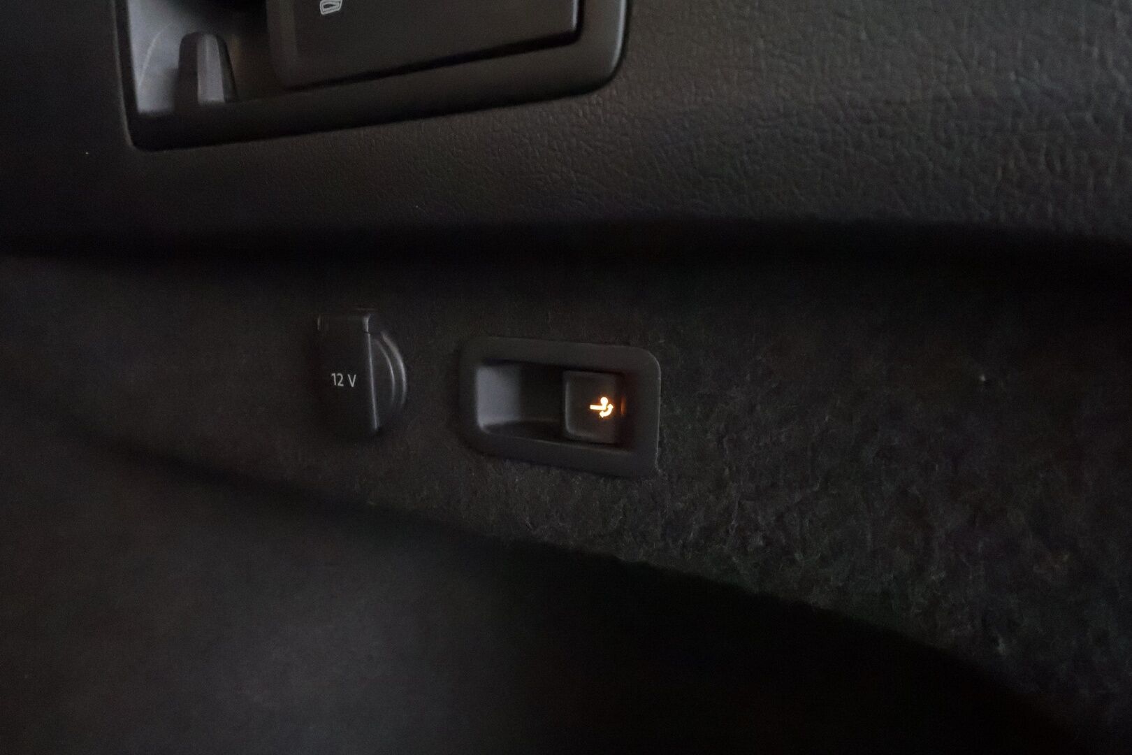 Volkswagen Passat 2020 Variant GTE Plug-In Hybrid 160 kW DSG **Webasto / Koukku / ACC / LED-valot / P.kamera / Navi / Kaistavahti** - 2x Latauskaapelit / Kahdet Renkaat / Merkkihuollettu!