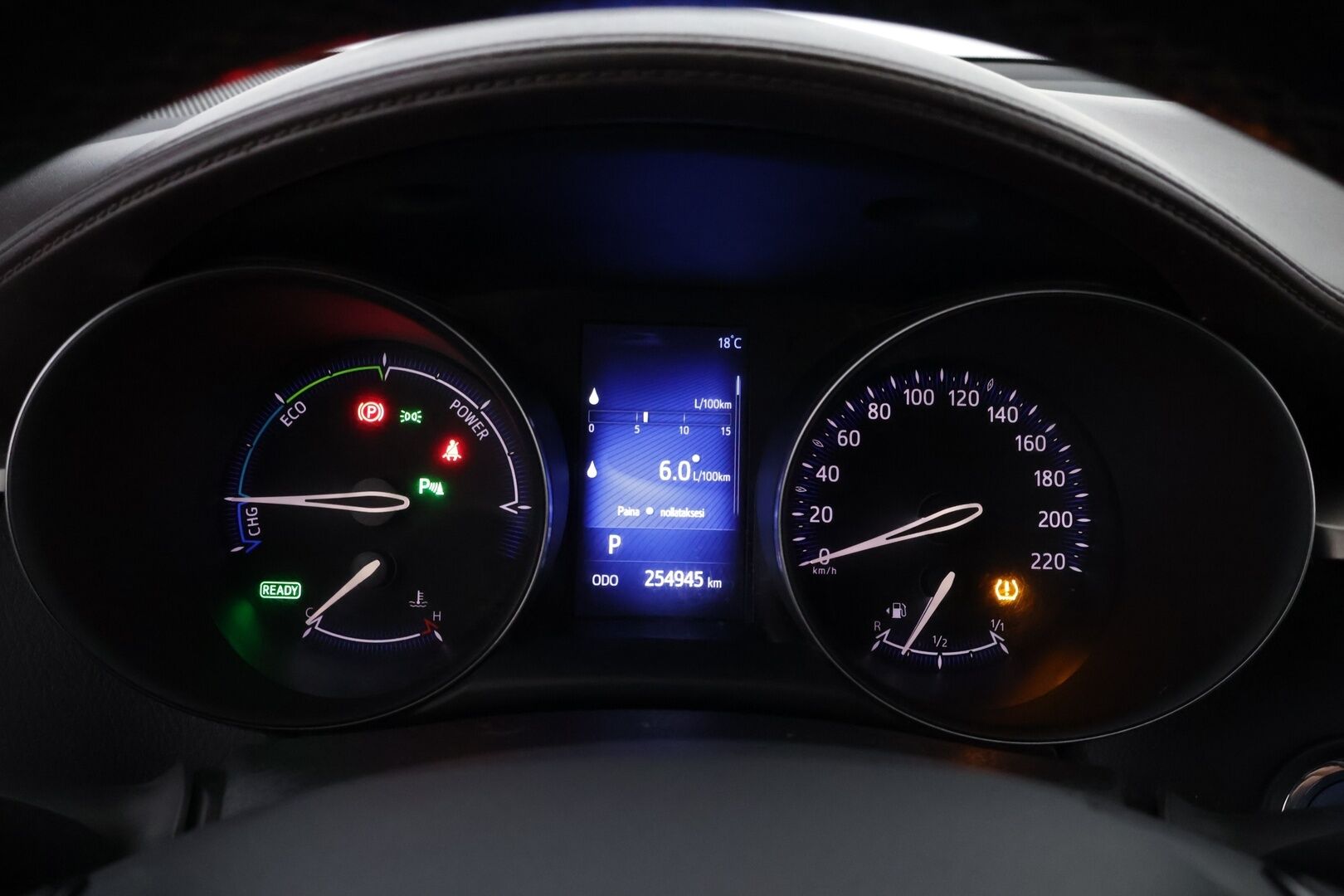 Toyota C-HR 2017 1,8 Hybrid Active Business - Adapt.Vakkari | Vetokoukku |  Peruutuskamera | Adapt.LED | Puolinahkasisusta | Steering Assist | Juuri tullut Tampereelle!