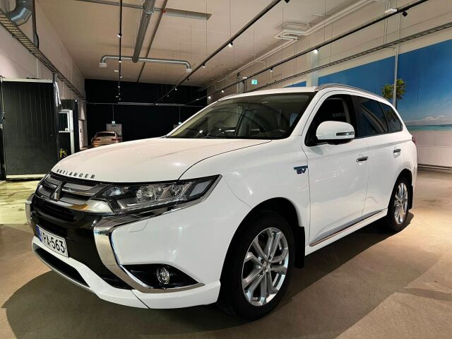 Mitsubishi Outlander PHEV -kuva