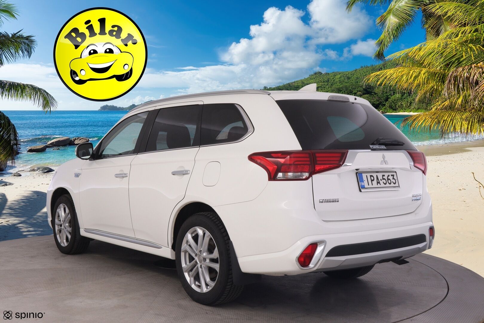 Mitsubishi Outlander PHEV 2017 Instyle Navi - 360-Kamera | Koukku | Nahka alcantara | Apple Carplay |  Akkukäyttöinen lisälämmitin | Ohjauspyörän lämmitys
