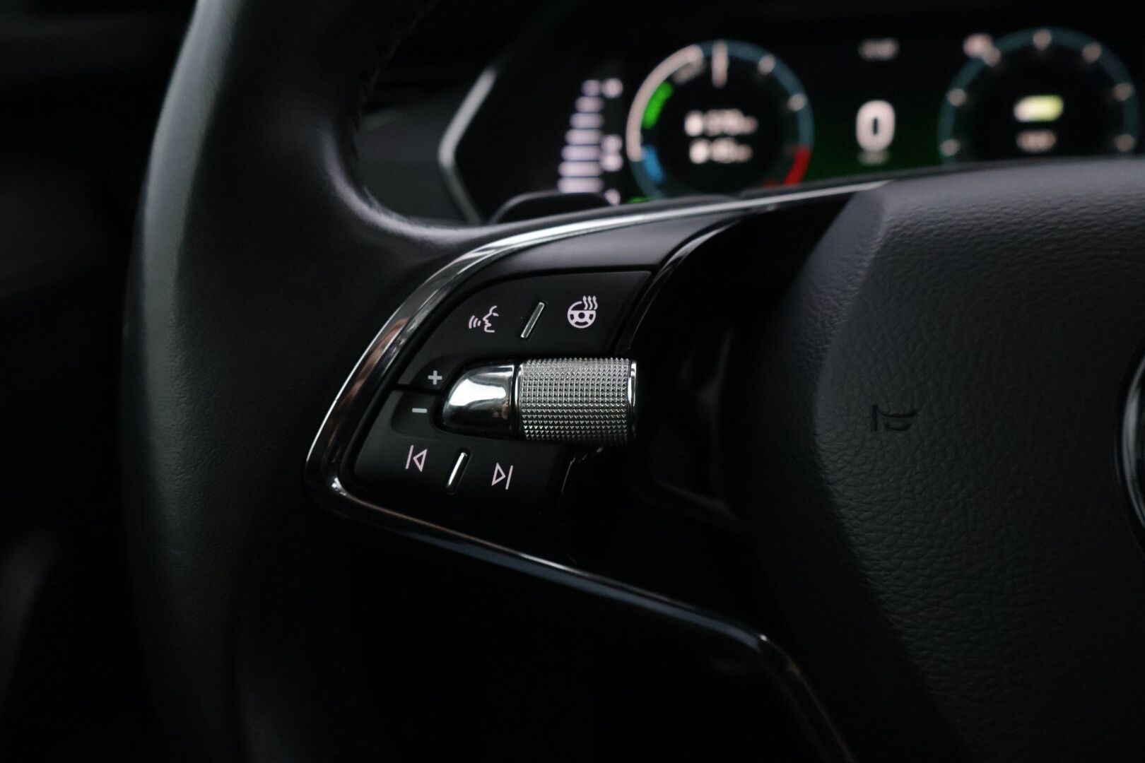 Skoda Octavia 2021 Combi 1,4 TSI PHEV Ambition iV DSG Autom. *Webasto / Keyless Go / Crystal LED / P.tutkat / Vakkari / Smartlink* - Suomi-auto / Kaukovalo automatiikka / Alkuperäinen Webasto kaukosäätimellä / Kaistavahti 