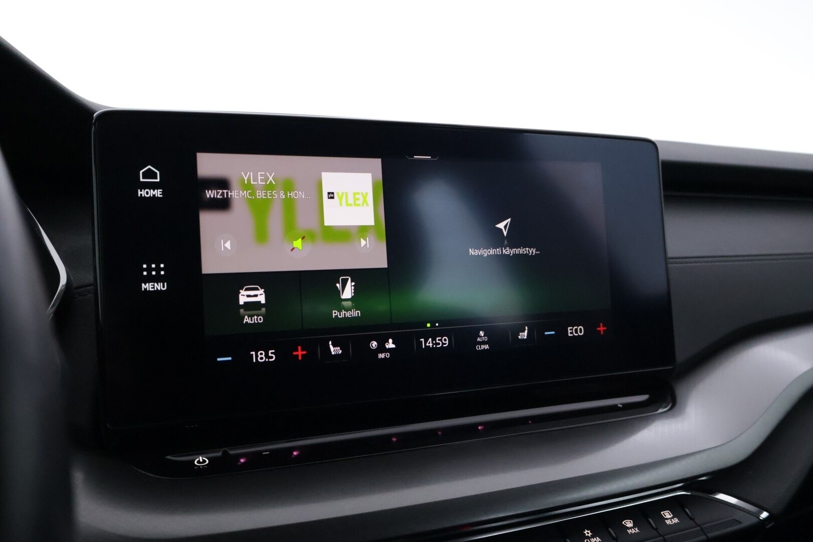 Skoda Octavia 2021 Combi 1,4 TSI PHEV Ambition iV DSG Autom. *Webasto / Keyless Go / Crystal LED / P.tutkat / Vakkari / Smartlink* - Suomi-auto / Kaukovalo automatiikka / Alkuperäinen Webasto kaukosäätimellä / Kaistavahti 