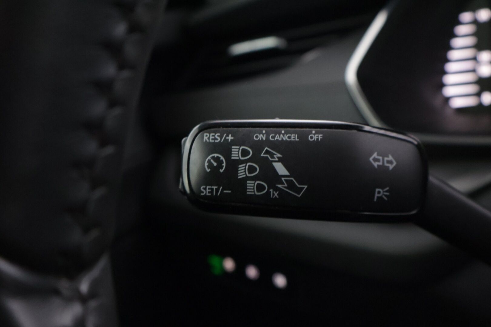 Skoda Octavia 2021 Combi 1,4 TSI PHEV Ambition iV DSG Autom. *Webasto / Keyless Go / Crystal LED / P.tutkat / Vakkari / Smartlink* - Suomi-auto / Kaukovalo automatiikka / Alkuperäinen Webasto kaukosäätimellä / Kaistavahti 