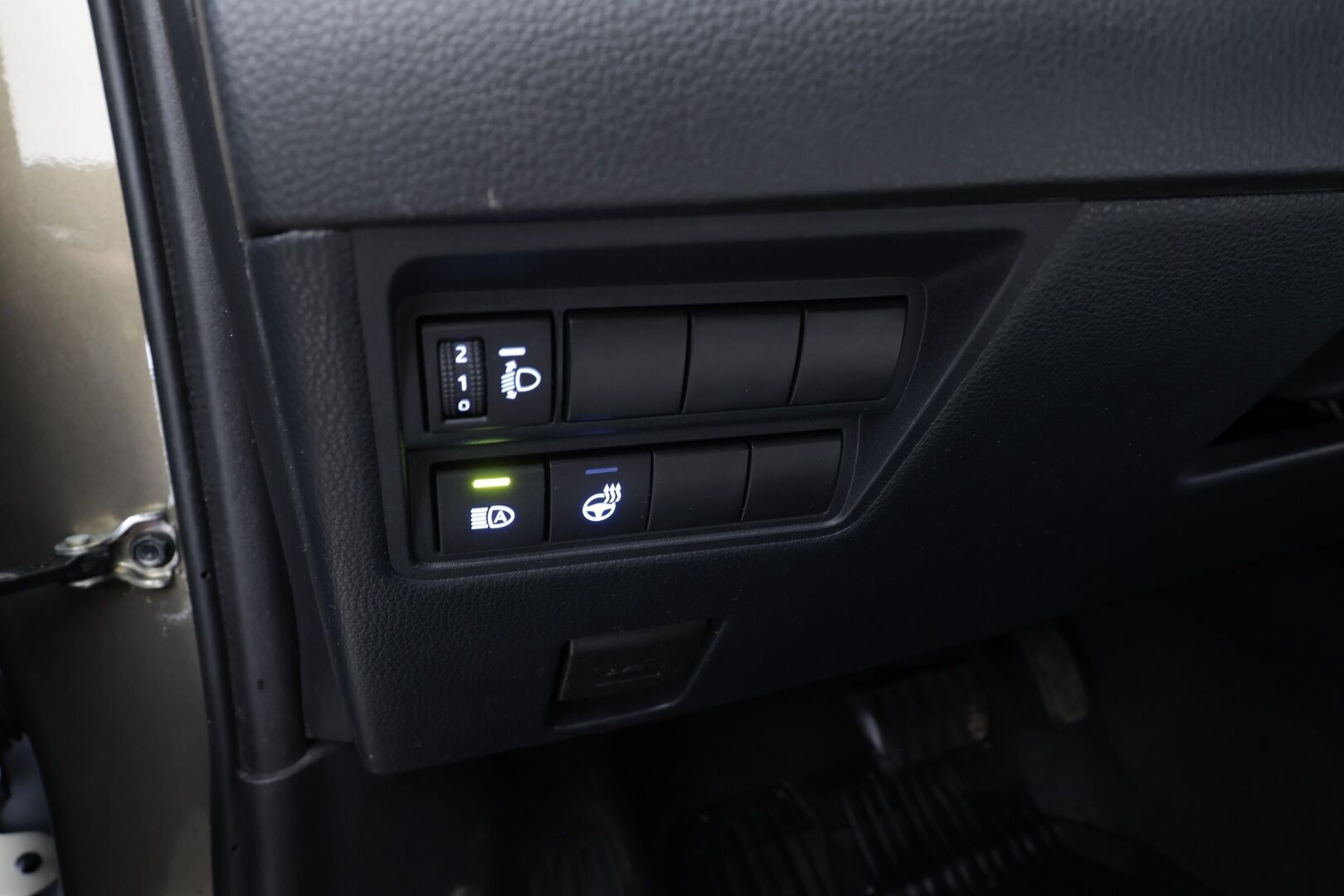 Toyota Yaris 2021 1,5 Hybrid Active Edition * ACC / P.Kamera / Bluetooth / Kaistavahti / Navi / Keyless * - 1-om Suomi-auto / Kahdet renkaat aluvanteilla / Merkkihuollot - HULLUT AVAJAISHULINAT KORKOTARJOUS 3,29 %