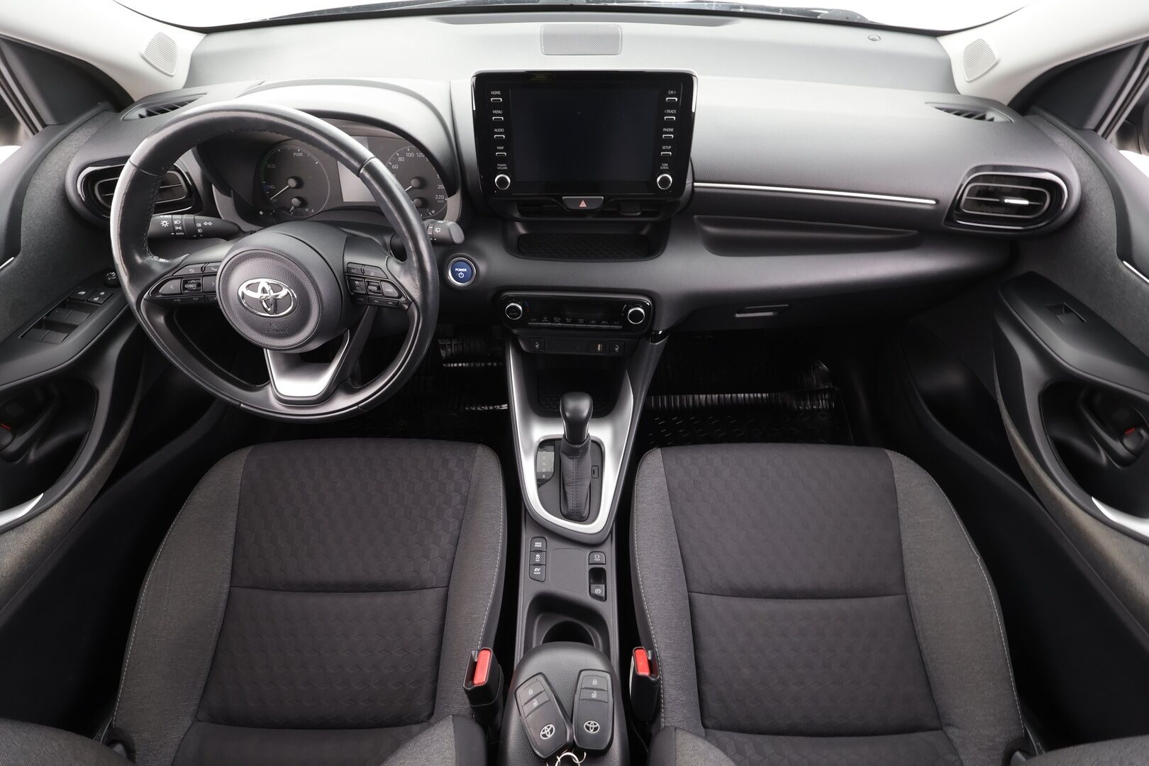 Toyota Yaris 2021 1,5 Hybrid Active Edition * ACC / P.Kamera / Bluetooth / Kaistavahti / Navi / Keyless * - 1-om Suomi-auto / Kahdet renkaat aluvanteilla / Merkkihuollot - HULLUT AVAJAISHULINAT KORKOTARJOUS 3,29 %