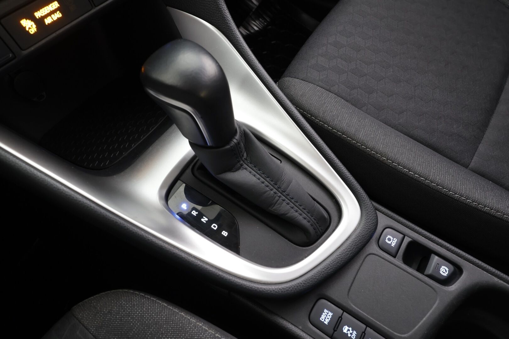 Toyota Yaris 2021 1,5 Hybrid Active Edition * ACC / P.Kamera / Bluetooth / Kaistavahti / Navi / Keyless * - 1-om Suomi-auto / Kahdet renkaat aluvanteilla / Merkkihuollot - HULLUT AVAJAISHULINAT KORKOTARJOUS 3,29 %